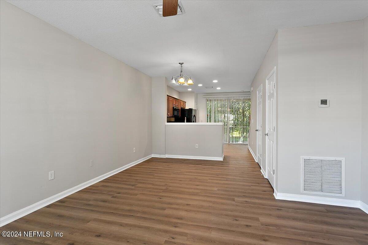 8144 SUMMERSIDE Circle