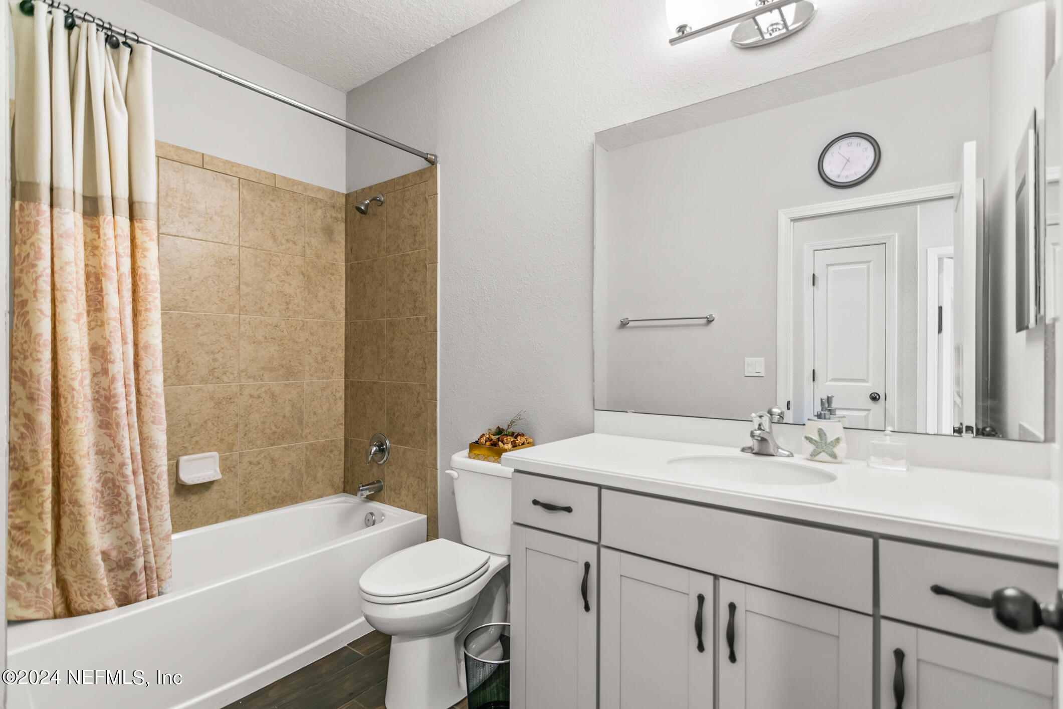 134 ANDESITE Trail