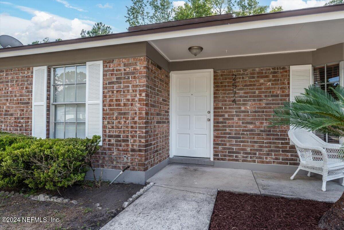 2574 SPRING LAKE Road W