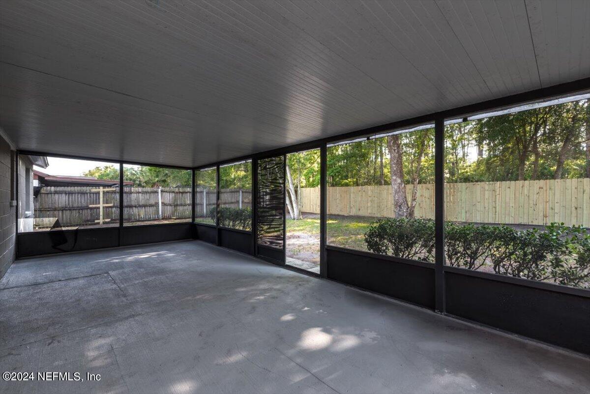 2574 SPRING LAKE Road W