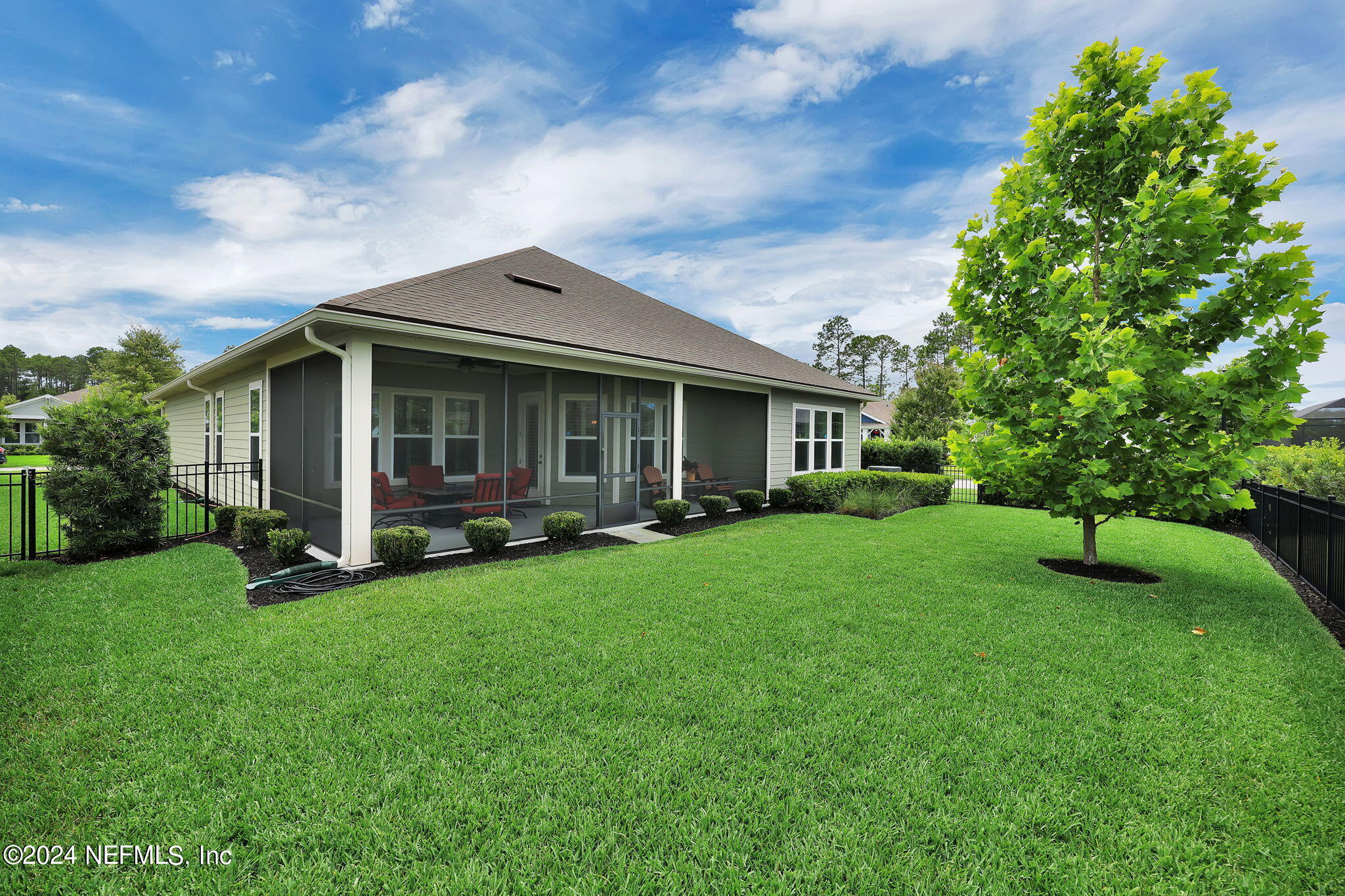 25 AUTUMN KNOLL Court