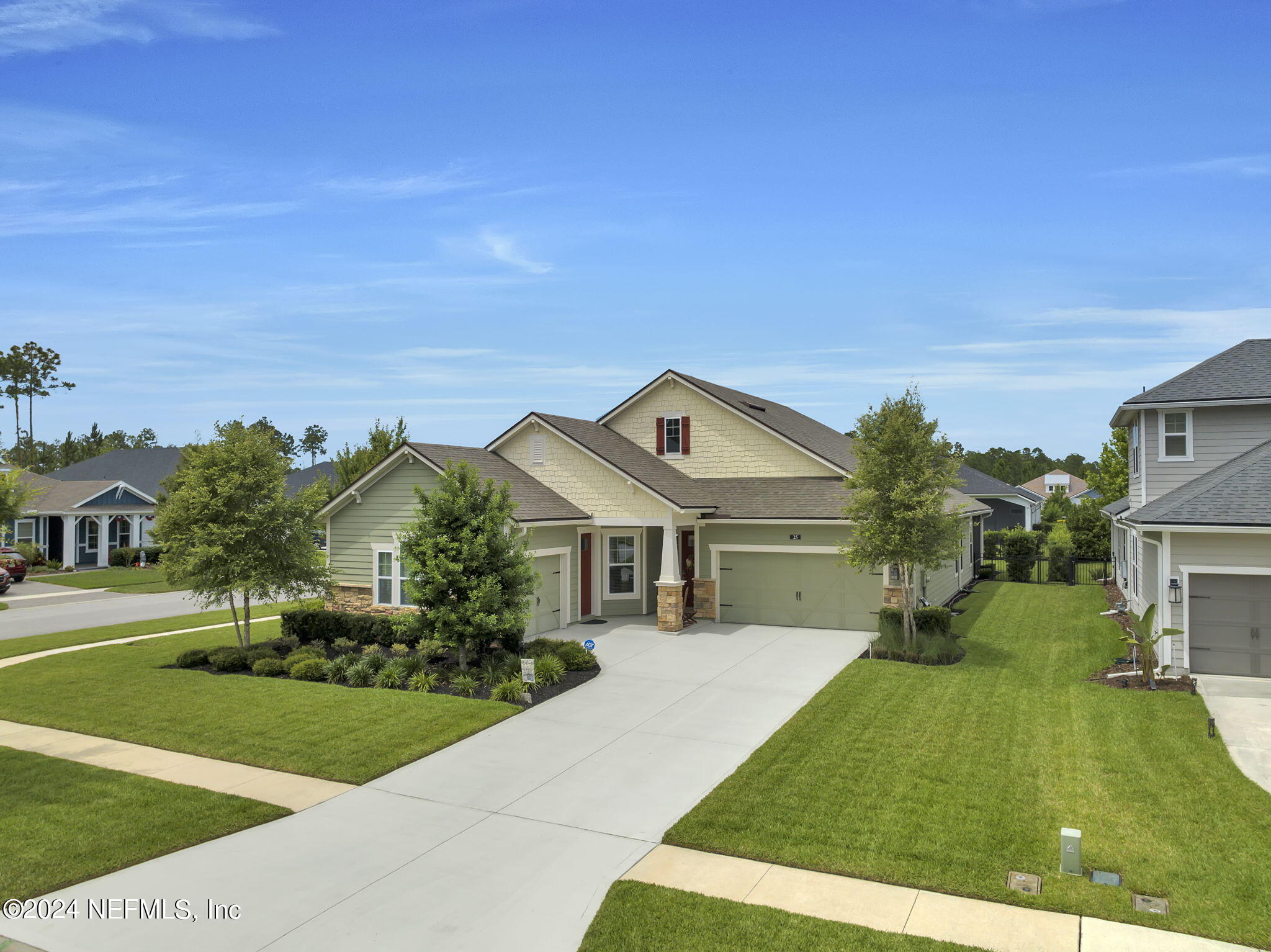 25 AUTUMN KNOLL Court
