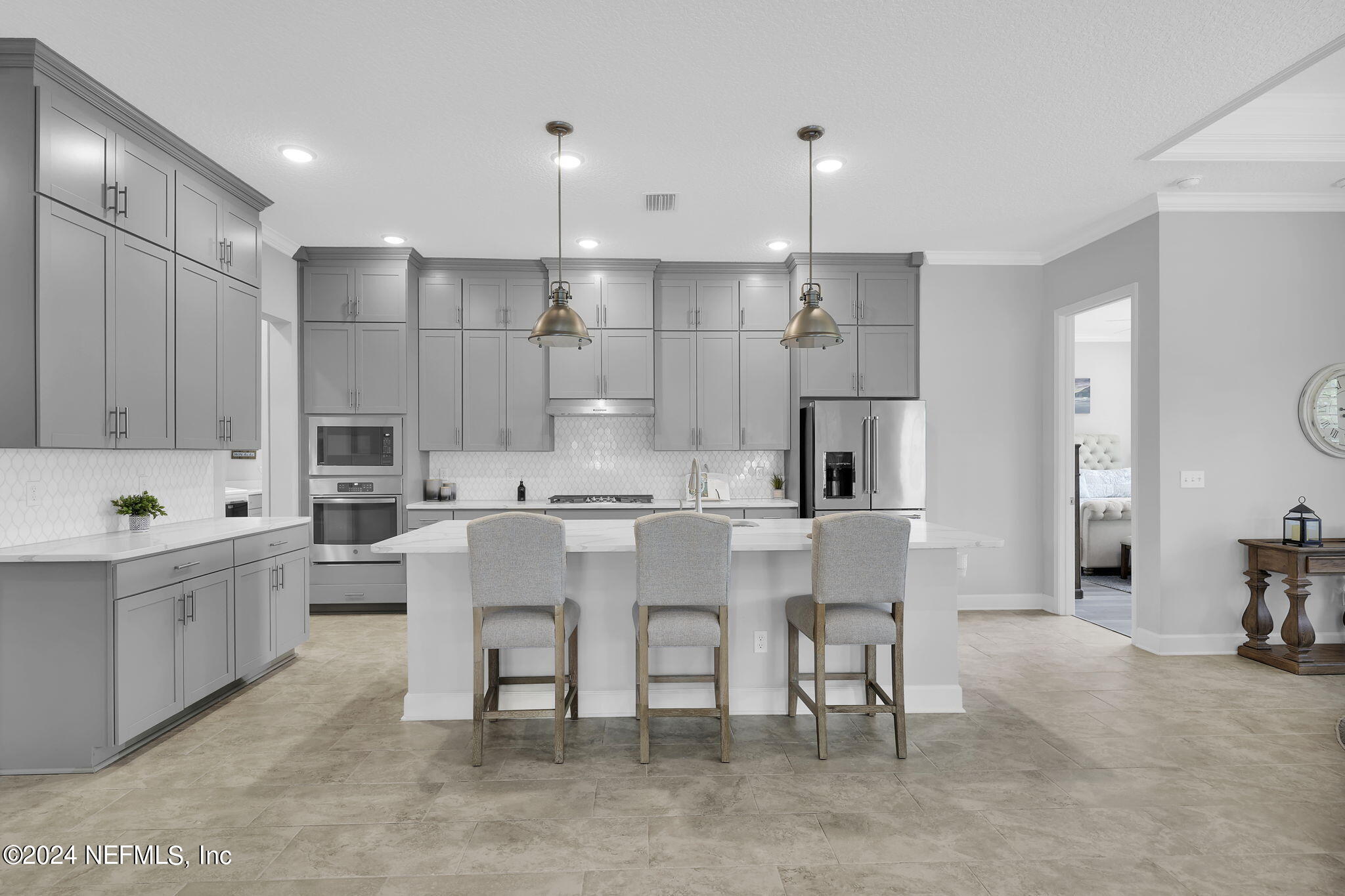 25 AUTUMN KNOLL Court