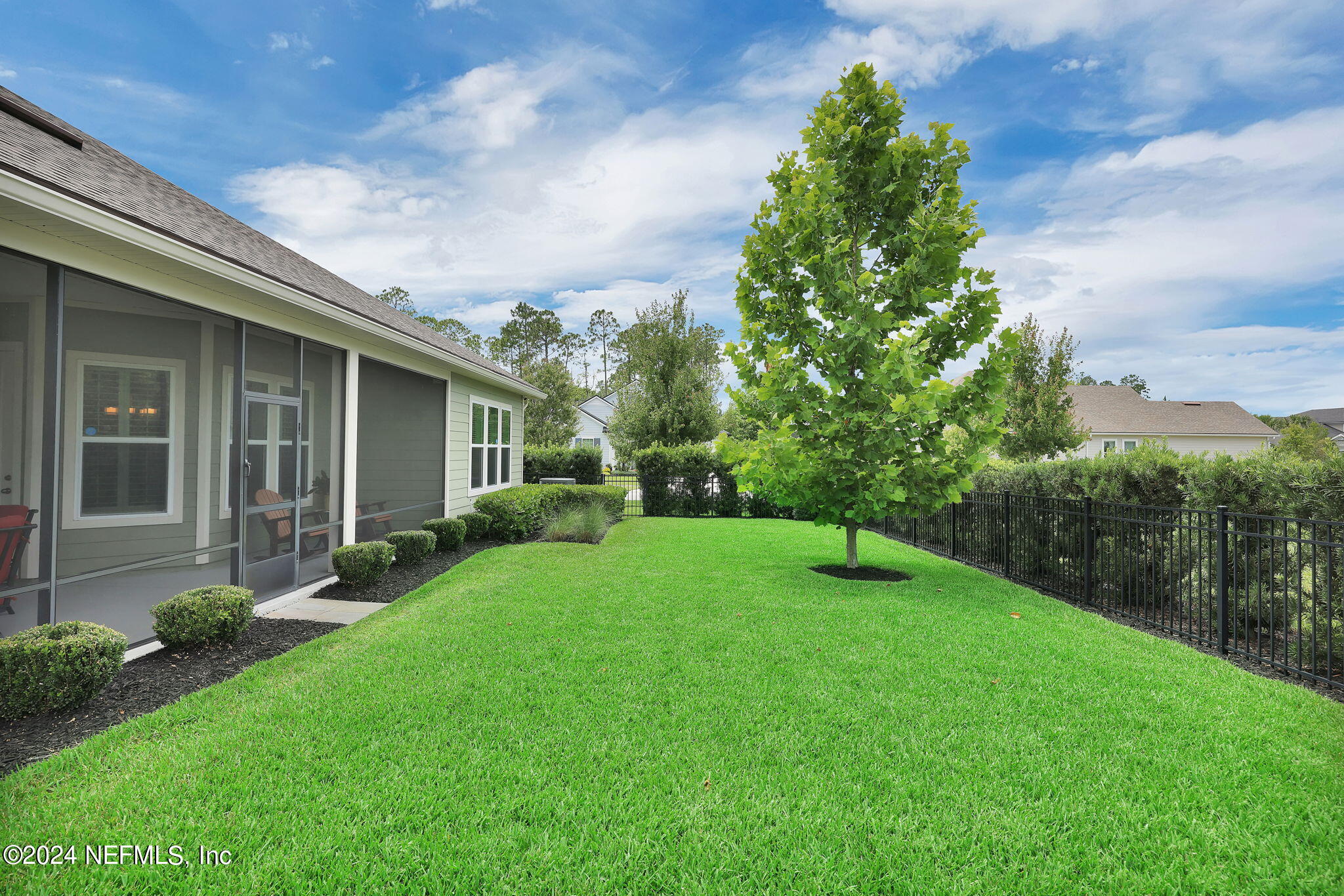 25 AUTUMN KNOLL Court