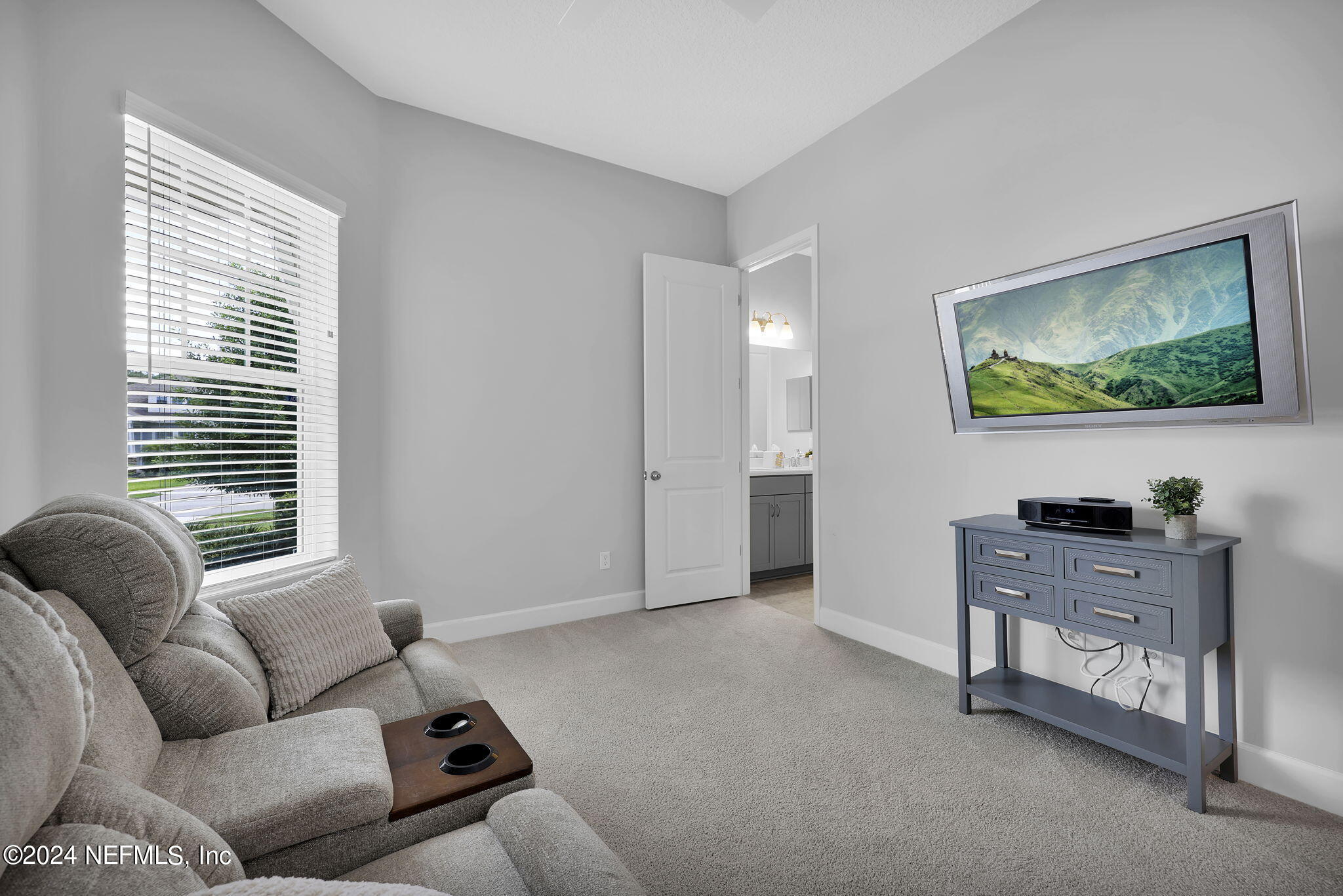 25 AUTUMN KNOLL Court