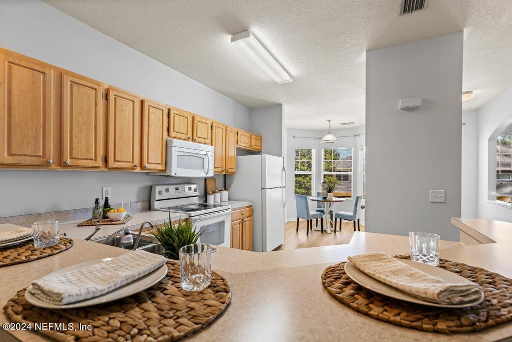 3750 SILVER BLUFF Boulevard, 205