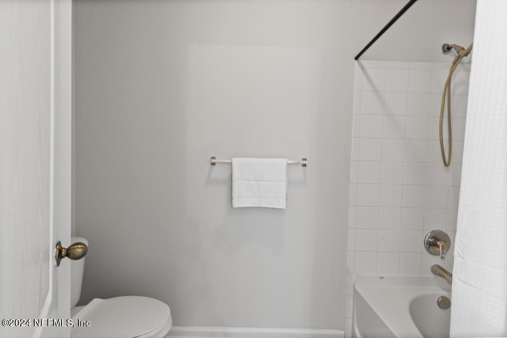 3750 SILVER BLUFF Boulevard, 205