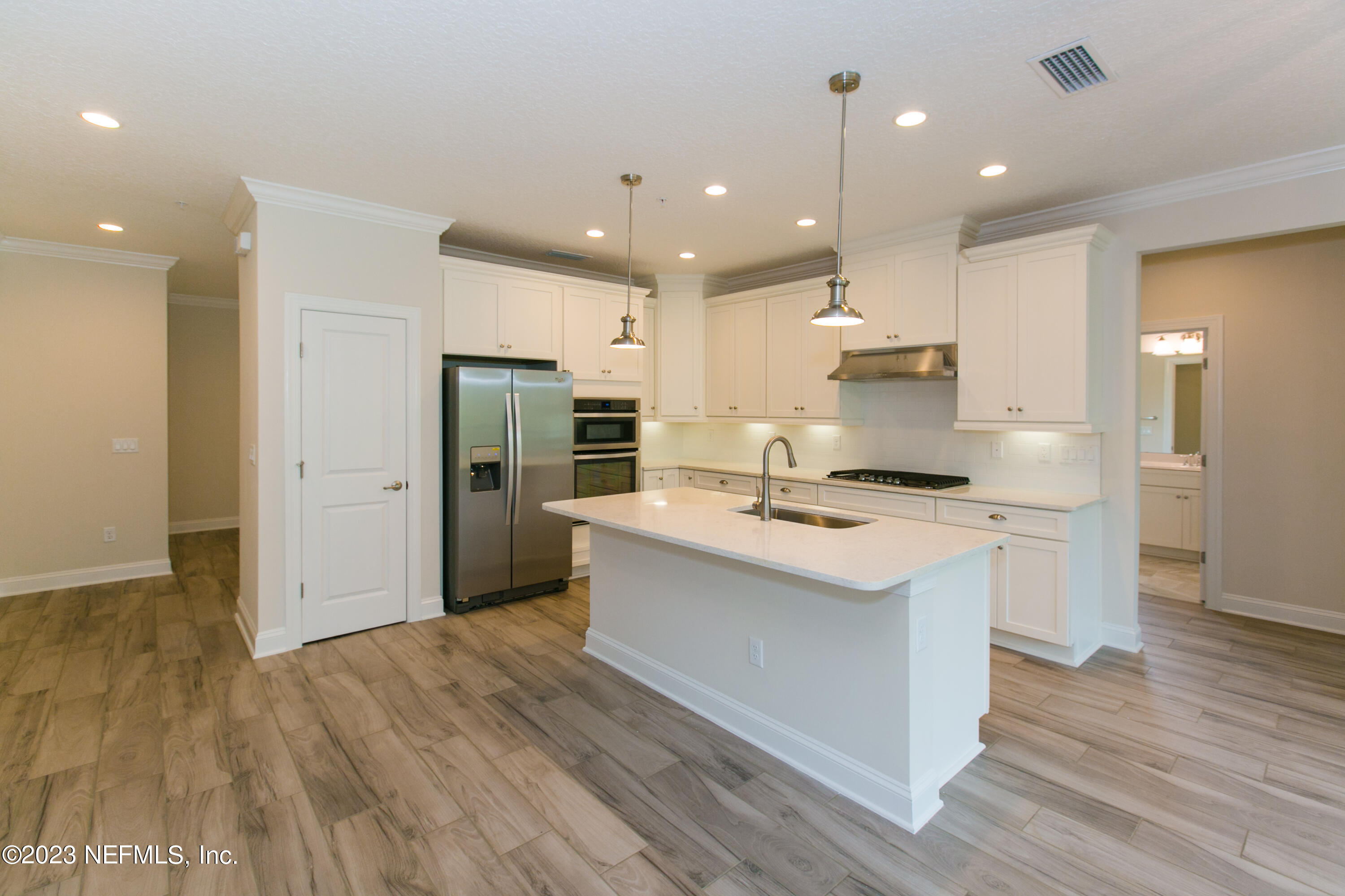 136 OYSTER BAY Way, #905
