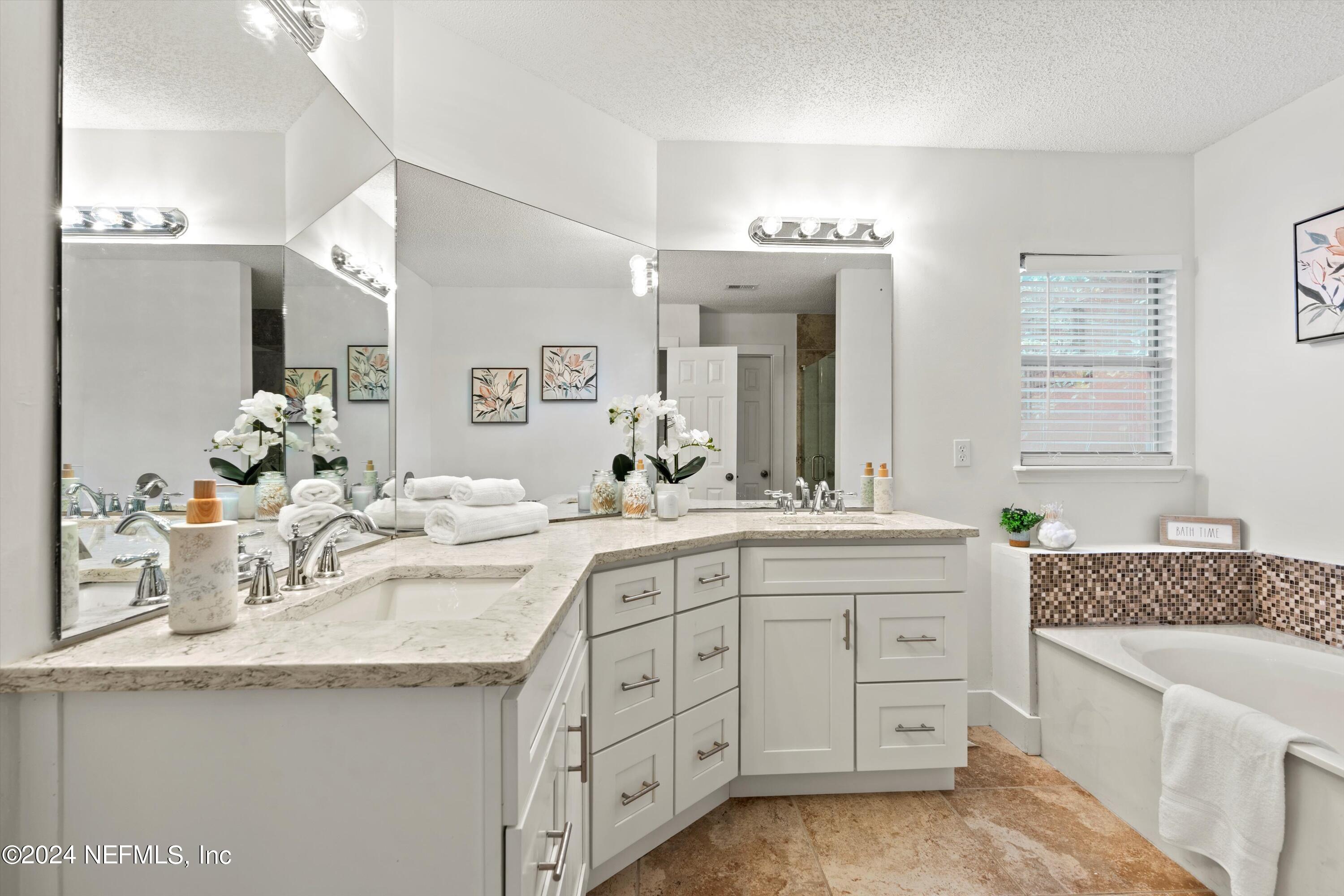 731 PORT WINE Lane