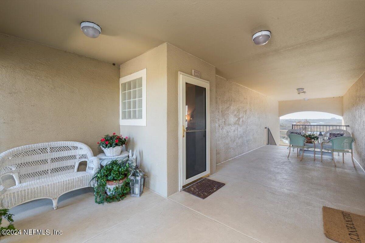 1701 THE GREENS Way, 1631