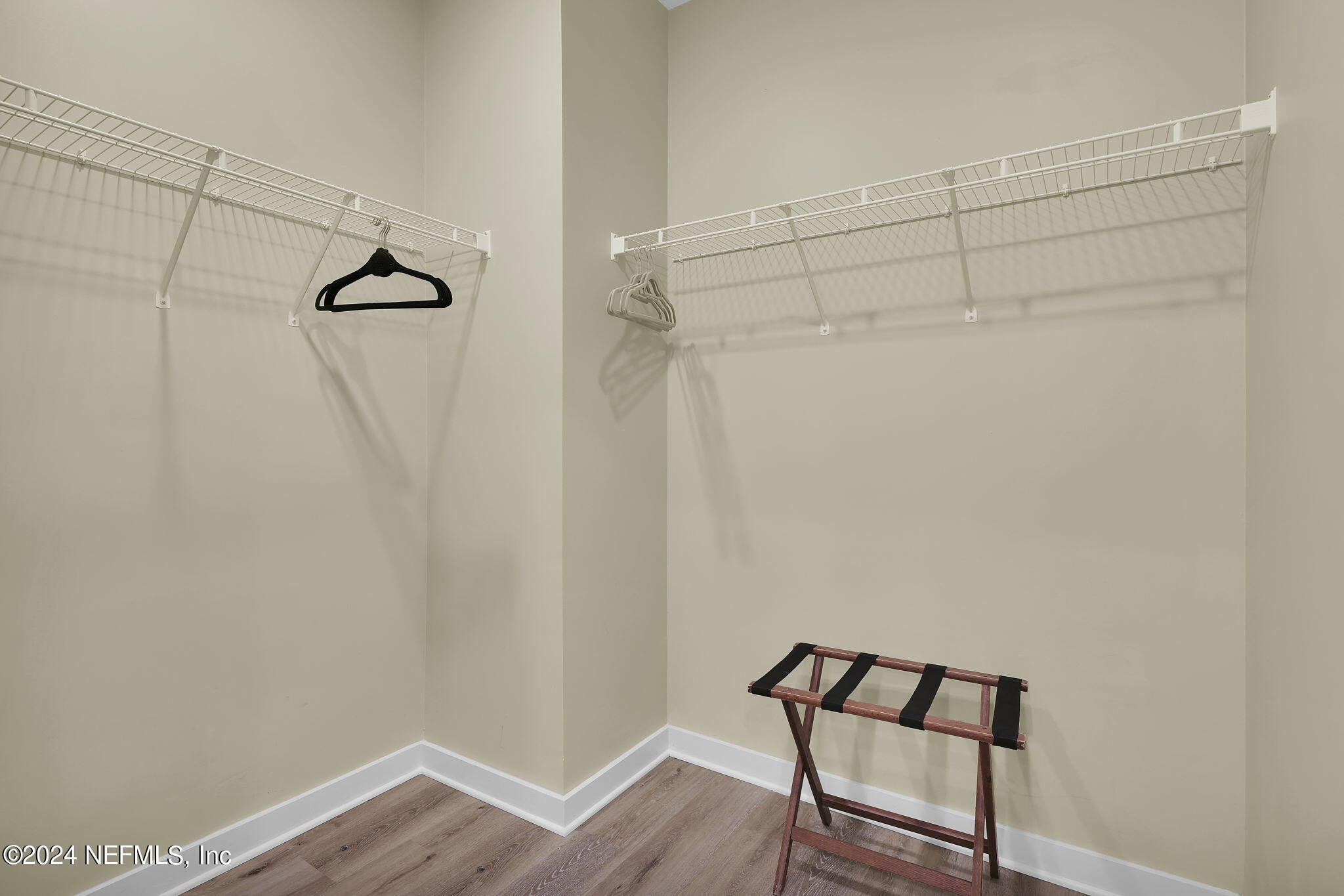 945 REGISTRY Boulevard, 311