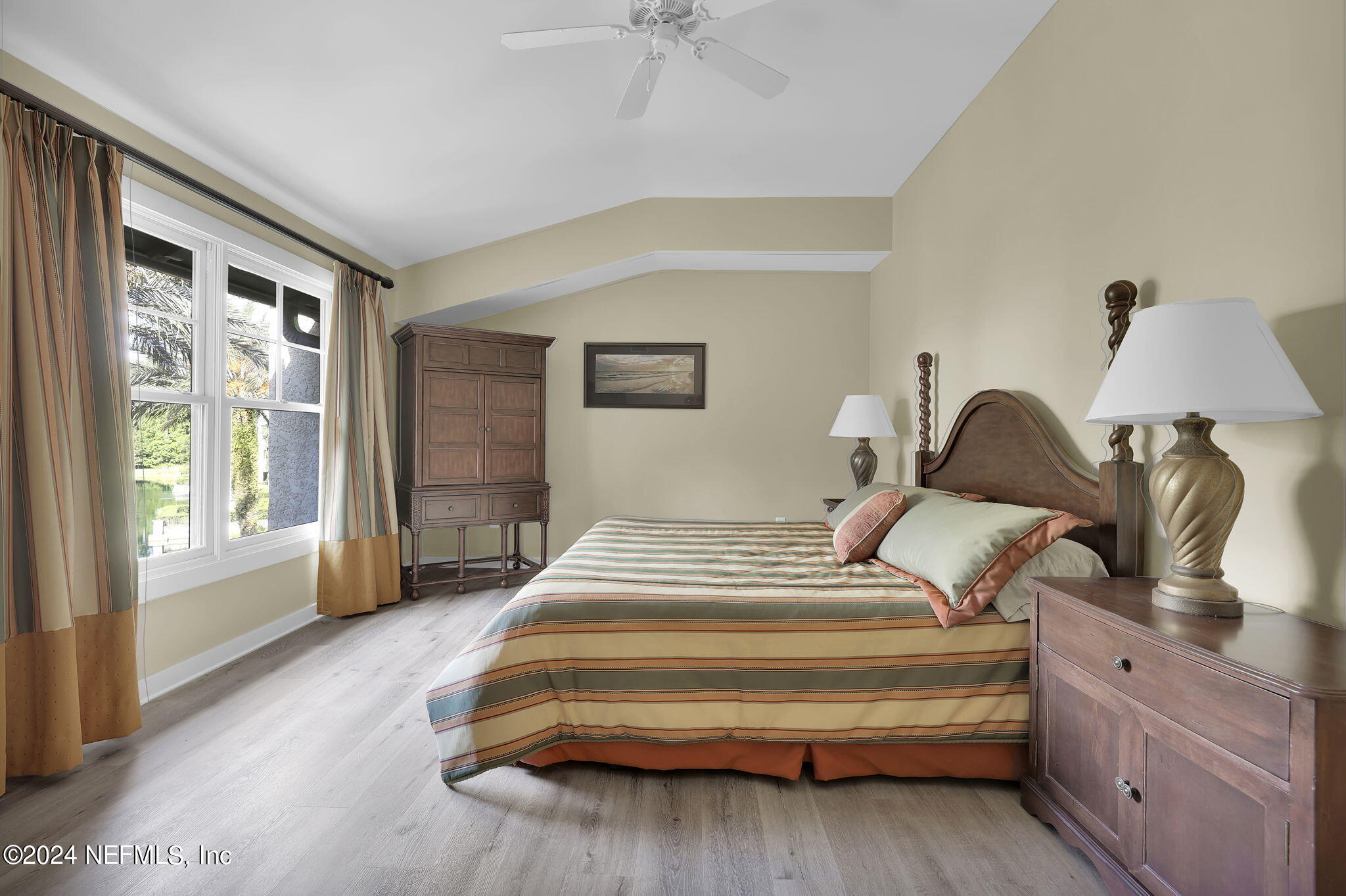 945 REGISTRY Boulevard, 311
