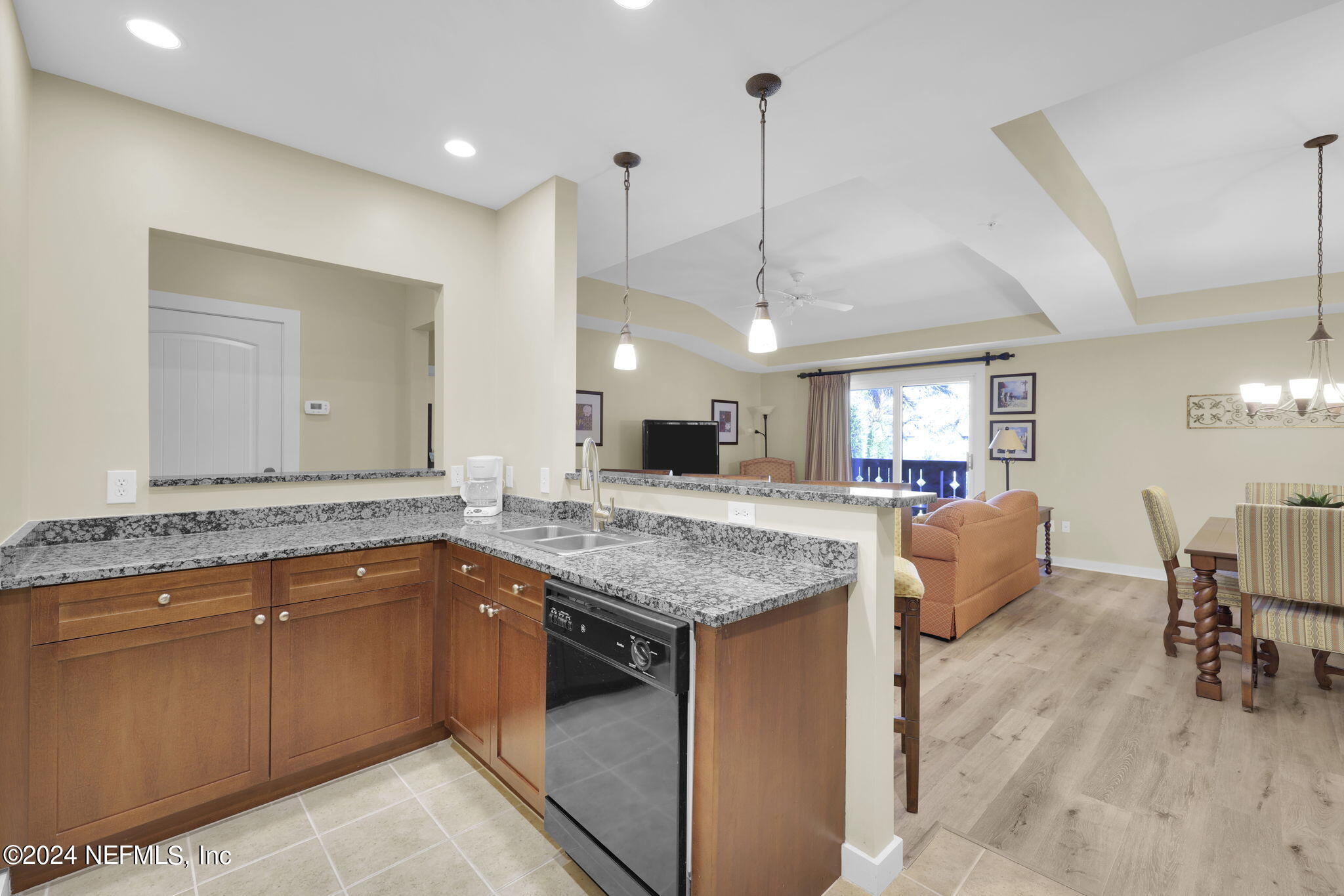 945 REGISTRY Boulevard, 311