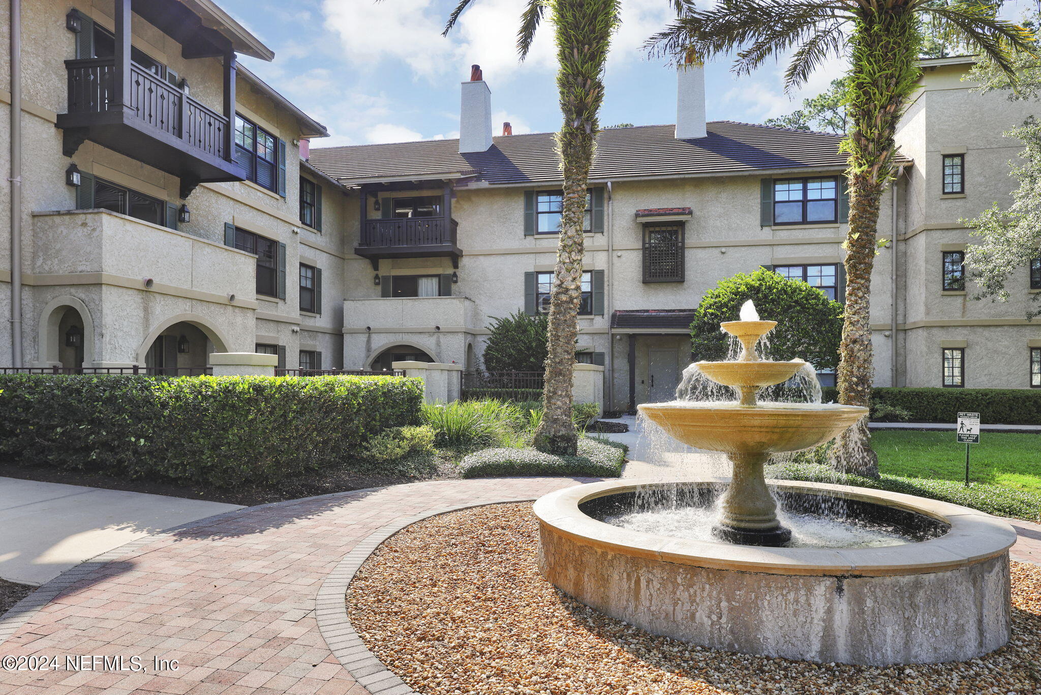 945 REGISTRY Boulevard, 311