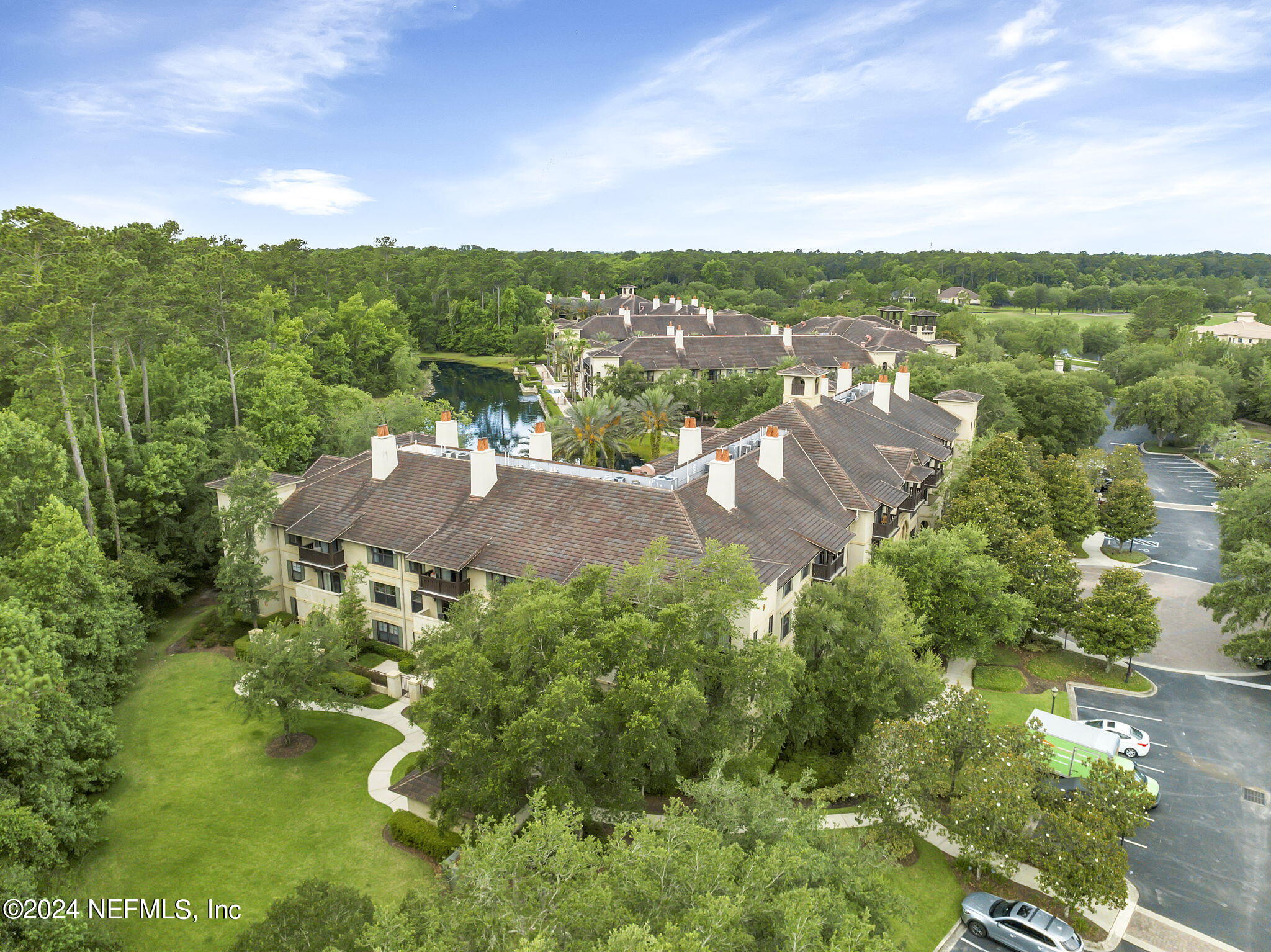 945 REGISTRY Boulevard, 311