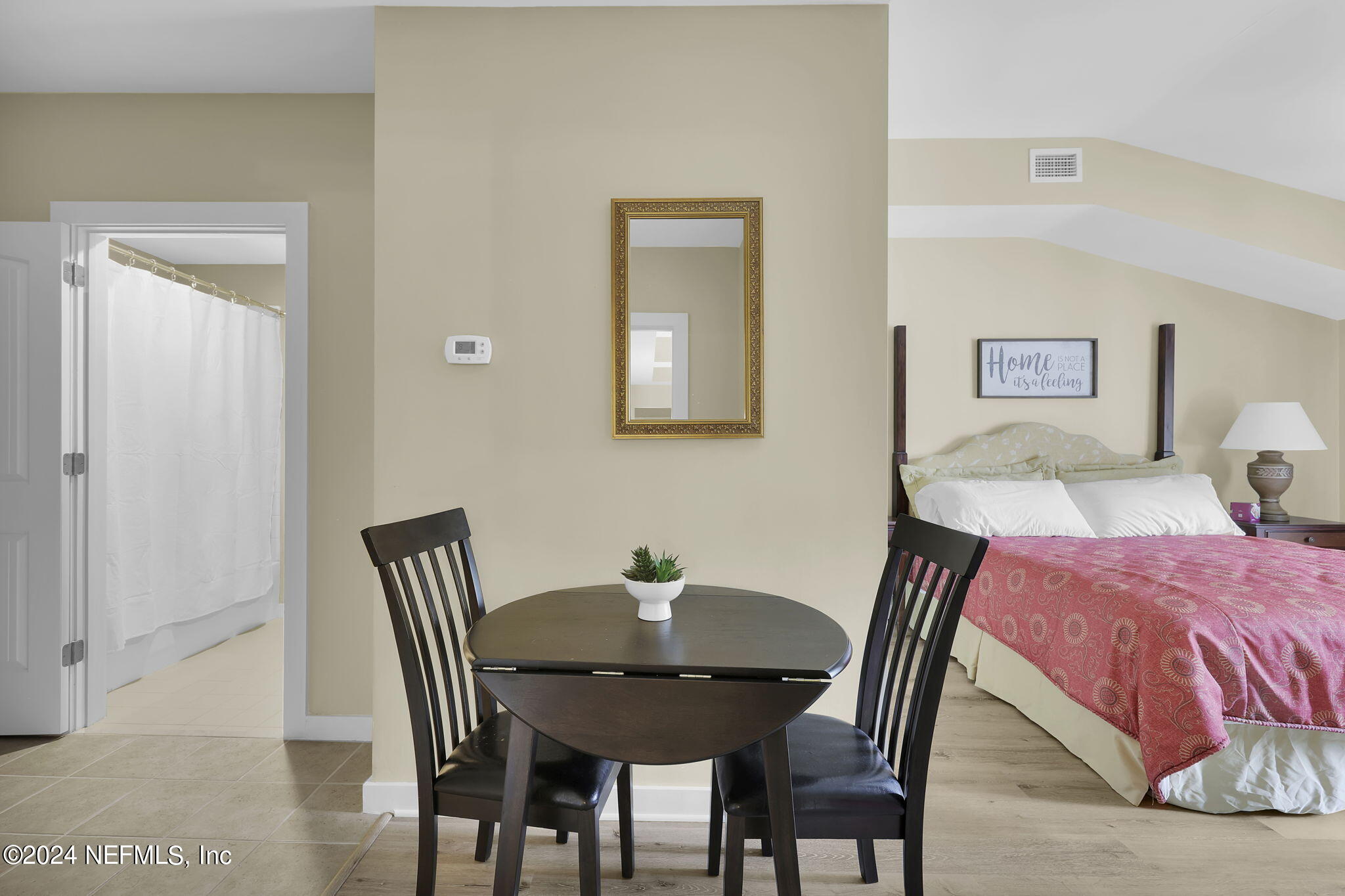 945 REGISTRY Boulevard, 311