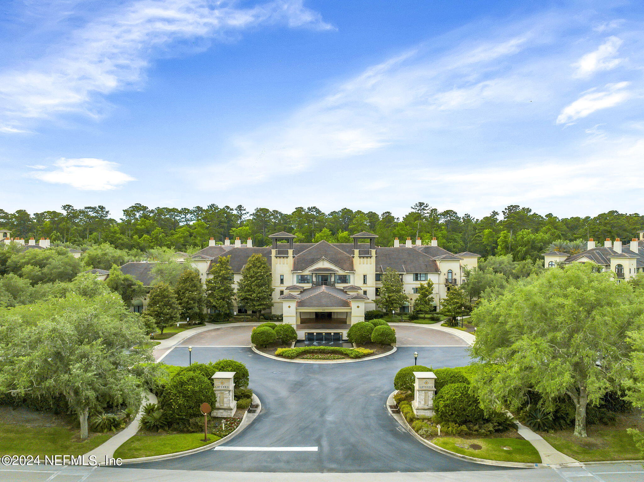 945 REGISTRY Boulevard, 311