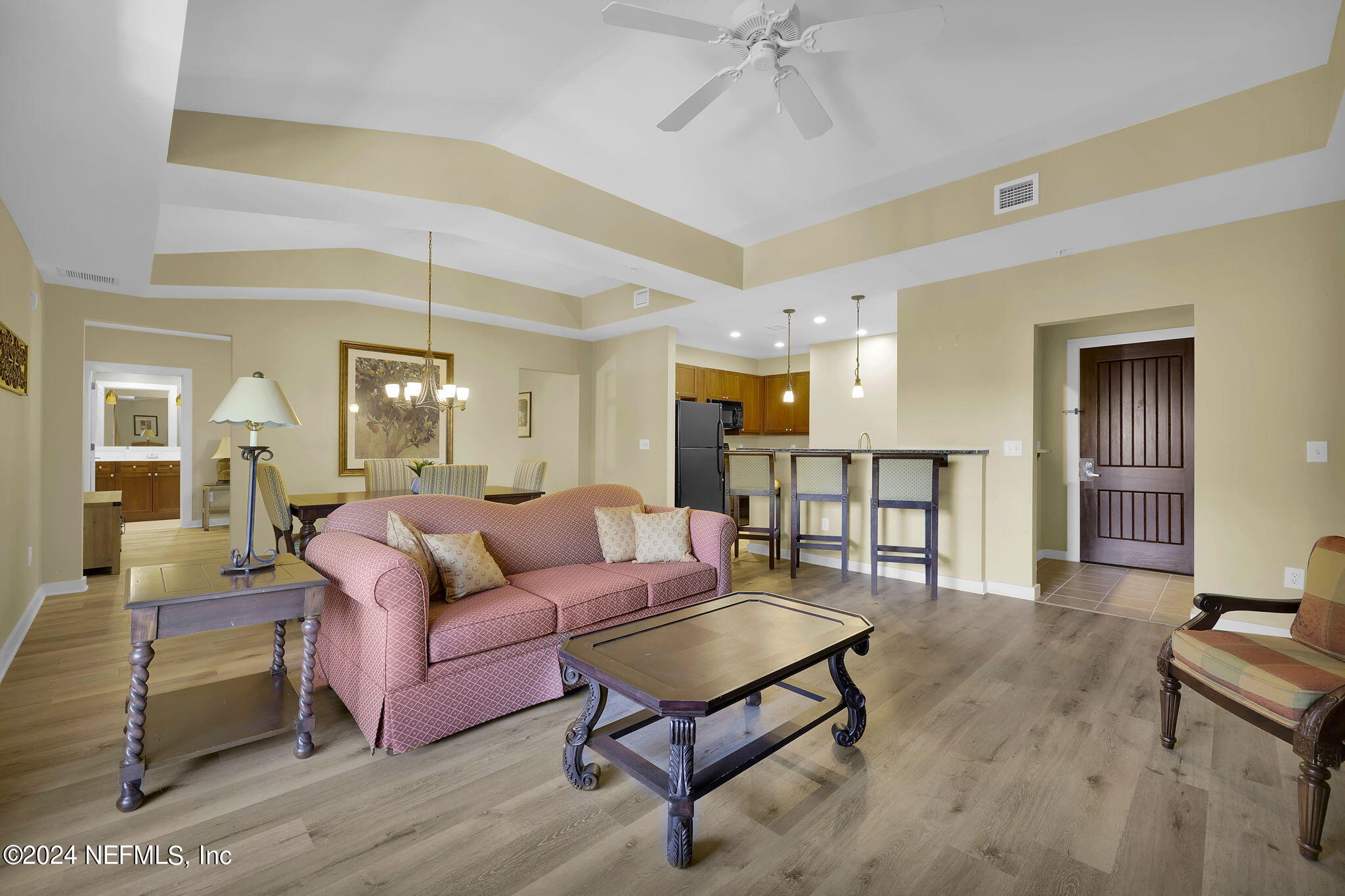 945 REGISTRY Boulevard, 311
