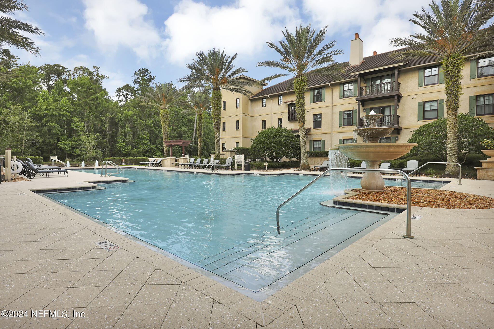 945 REGISTRY Boulevard, 311