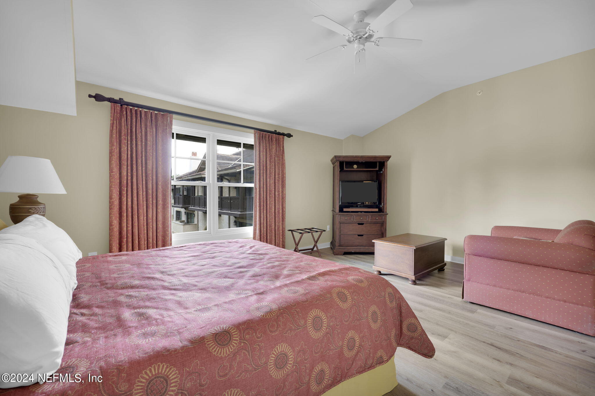 945 REGISTRY Boulevard, 311