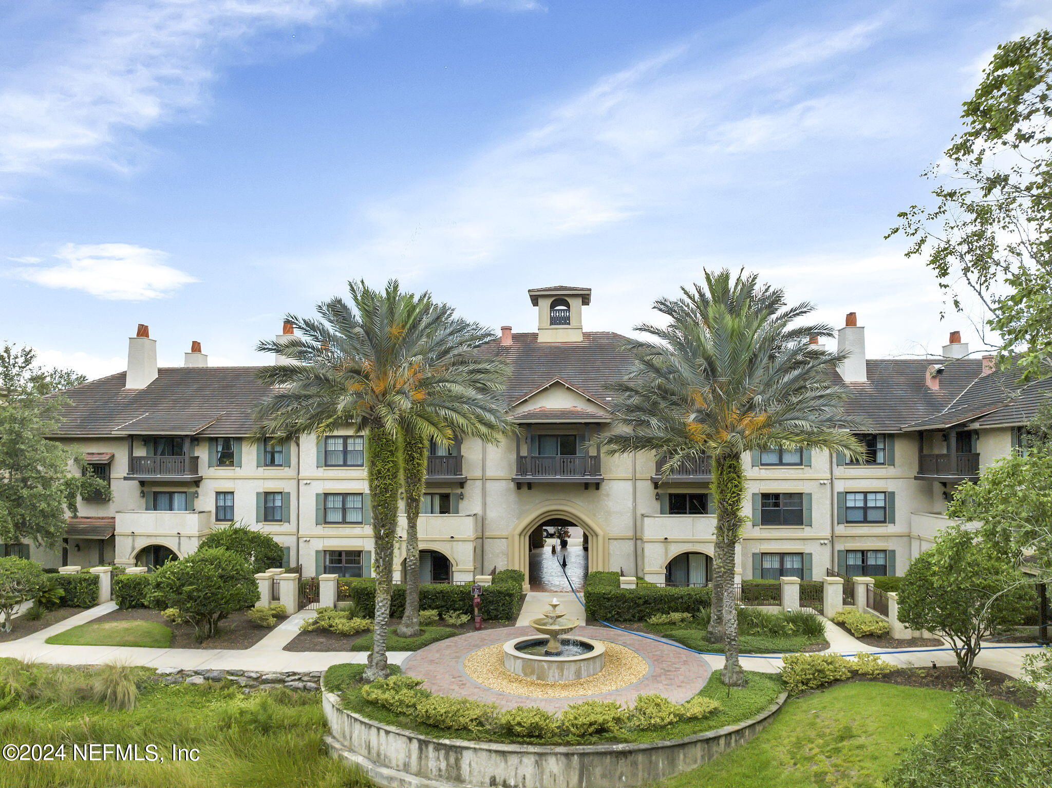 945 REGISTRY Boulevard, 311