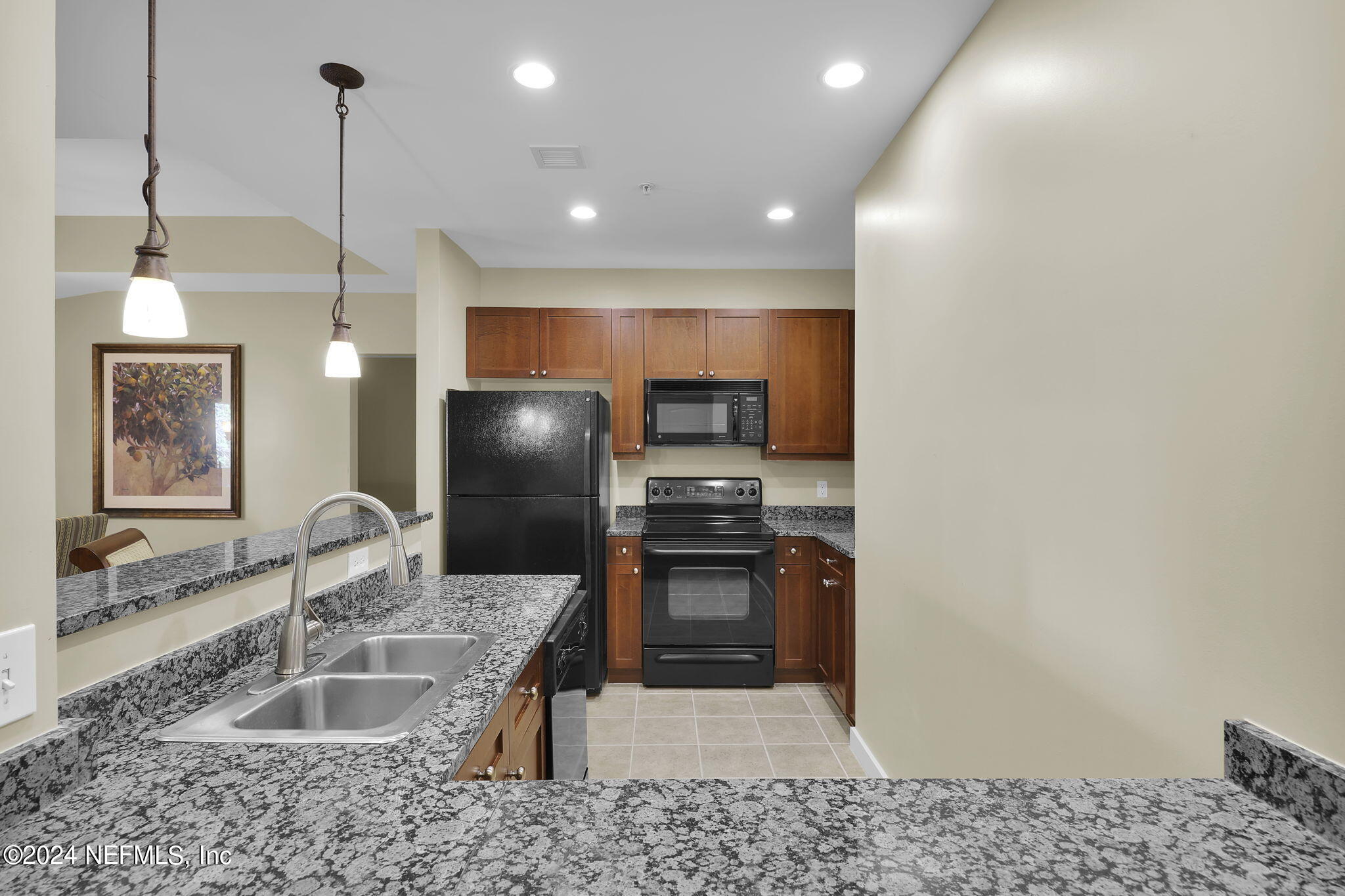 945 REGISTRY Boulevard, 311