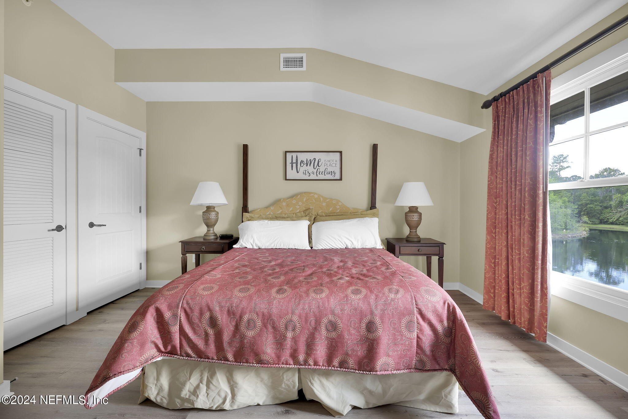 945 REGISTRY Boulevard, 311