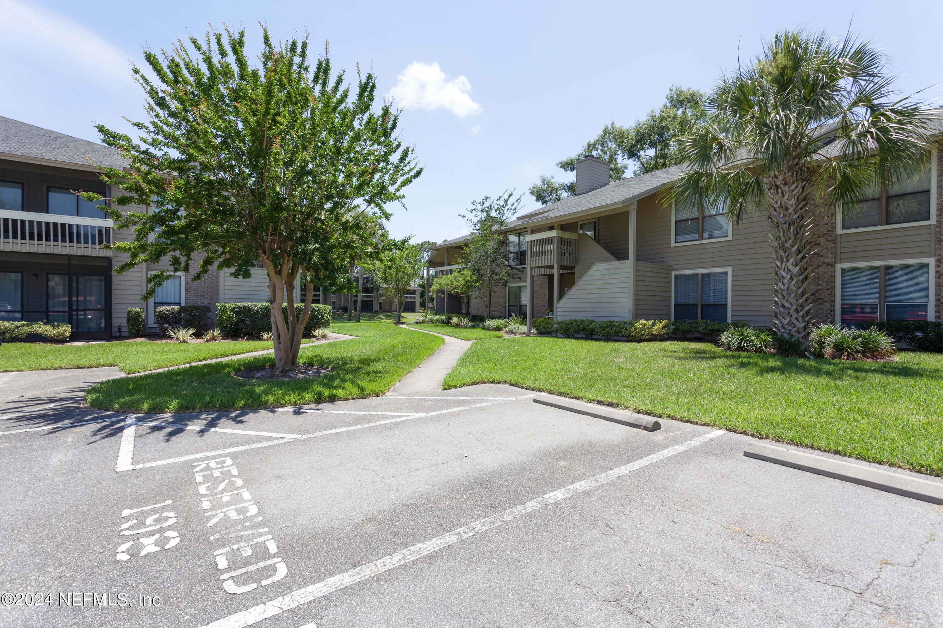 10200 BELLE RIVE Boulevard, 198