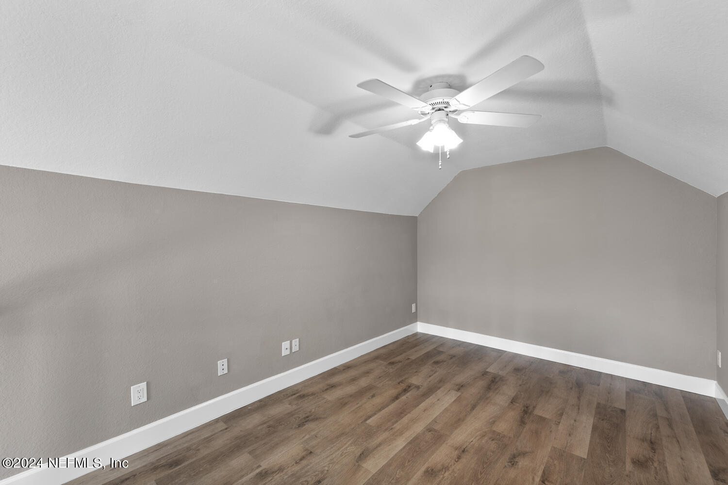 13703 RICHMOND PARK Drive N, 2205