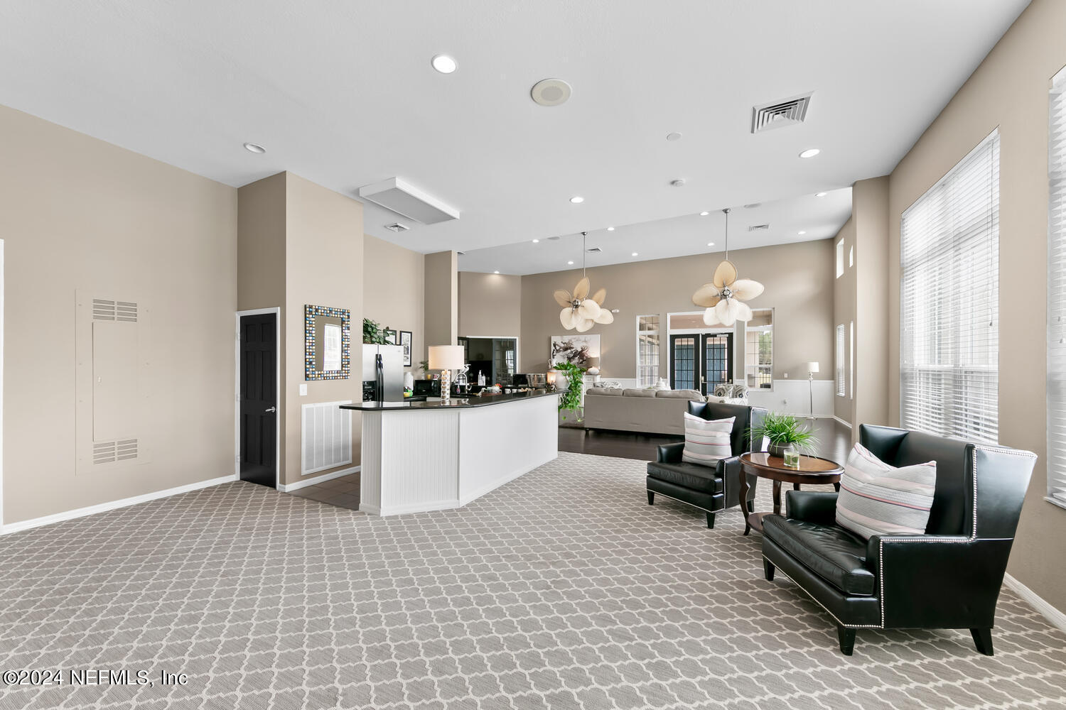 13703 RICHMOND PARK Drive N, 2205