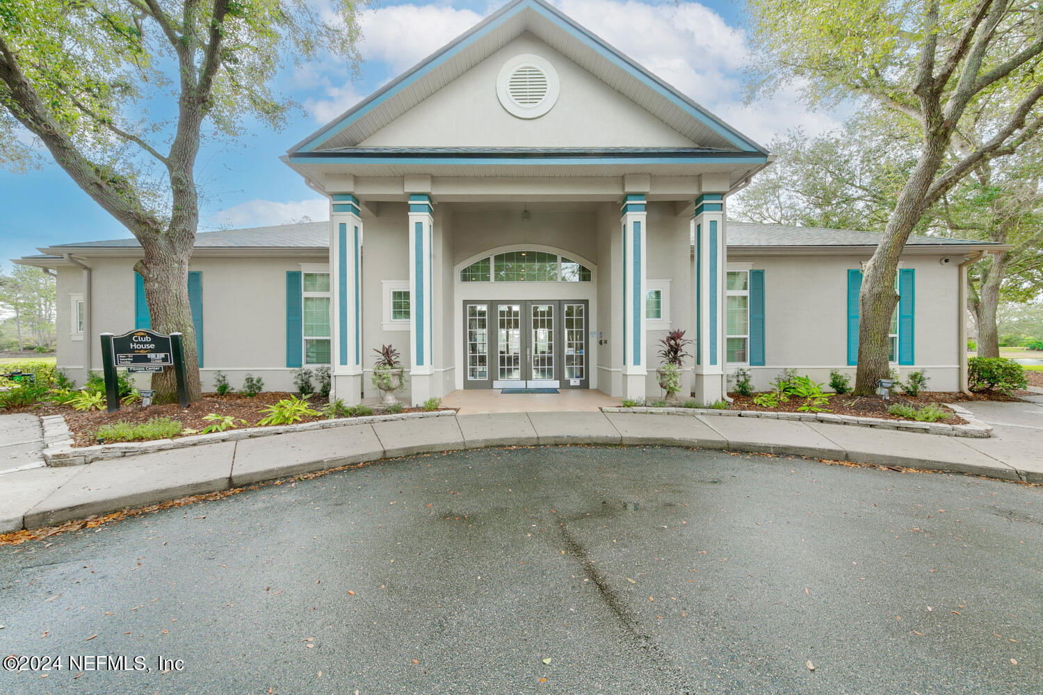 13703 RICHMOND PARK Drive N, 2205