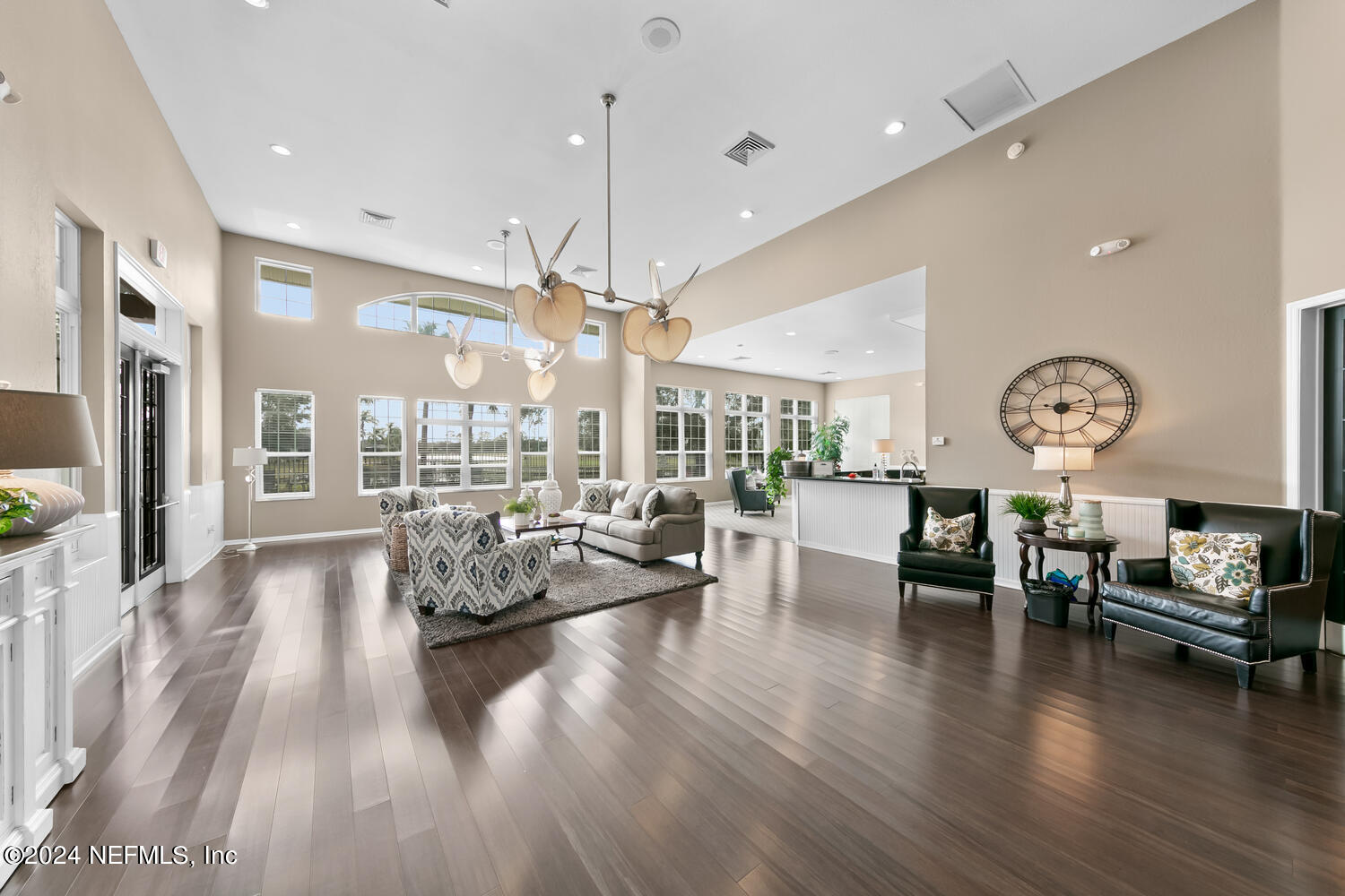 13703 RICHMOND PARK Drive N, 2205