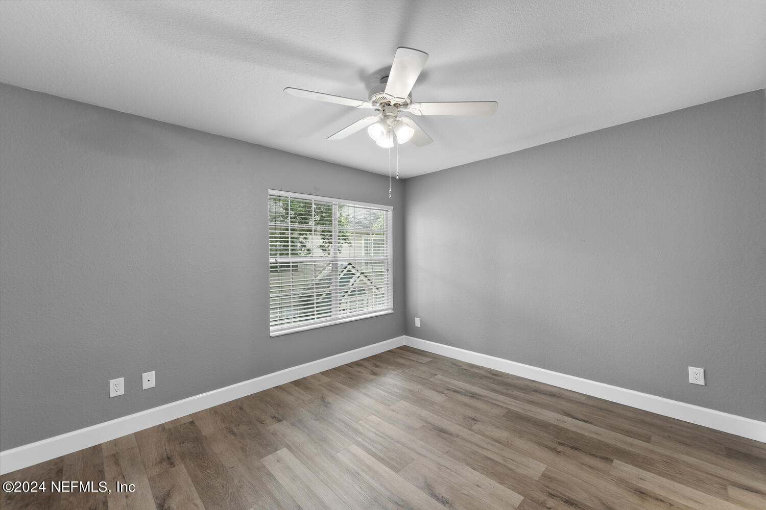 13703 RICHMOND PARK Drive N, 2205