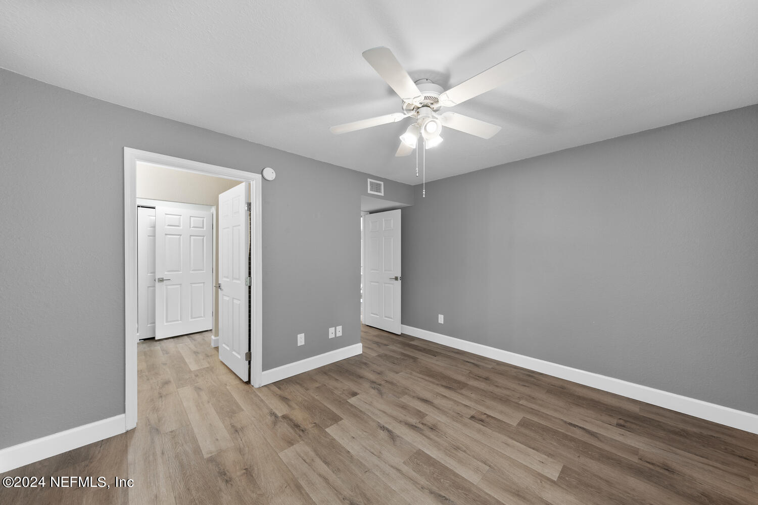 13703 RICHMOND PARK Drive N, 2205