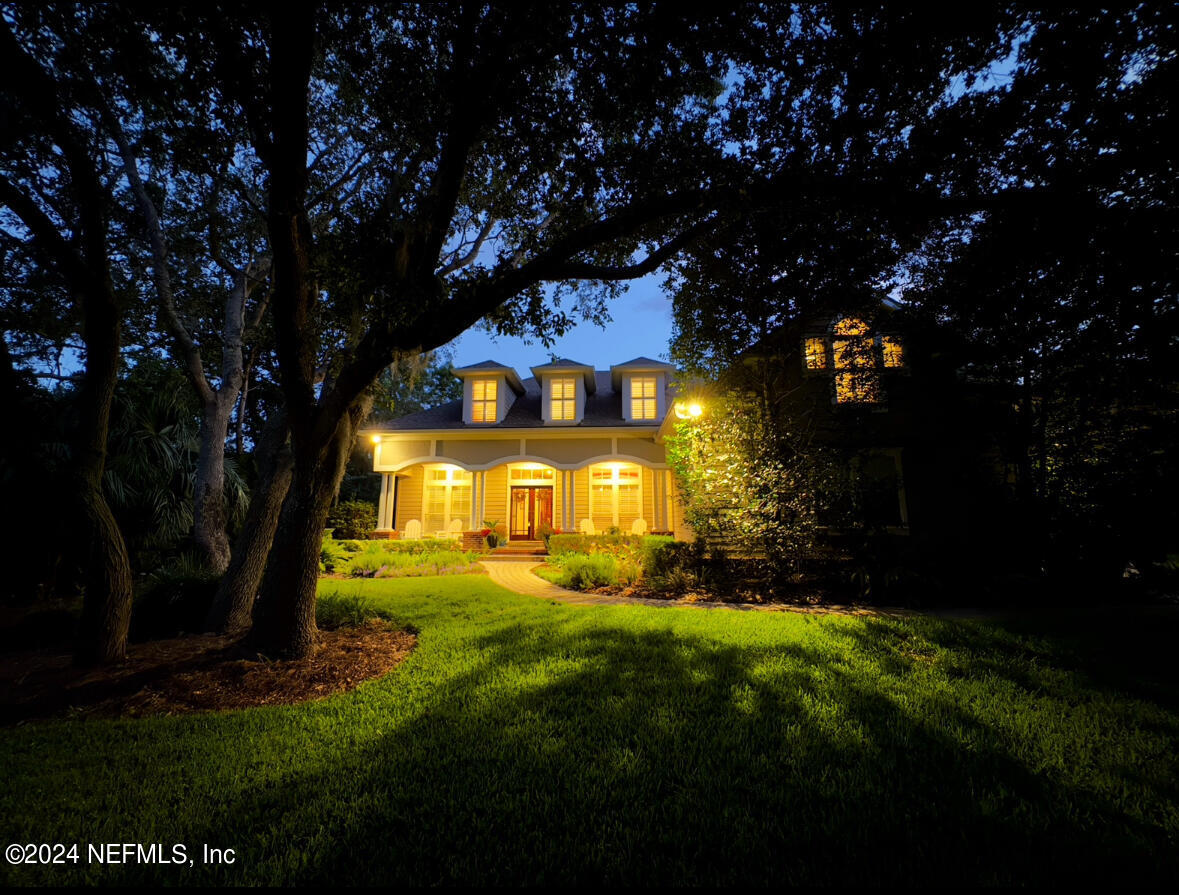 331 SOPHIA Terrace