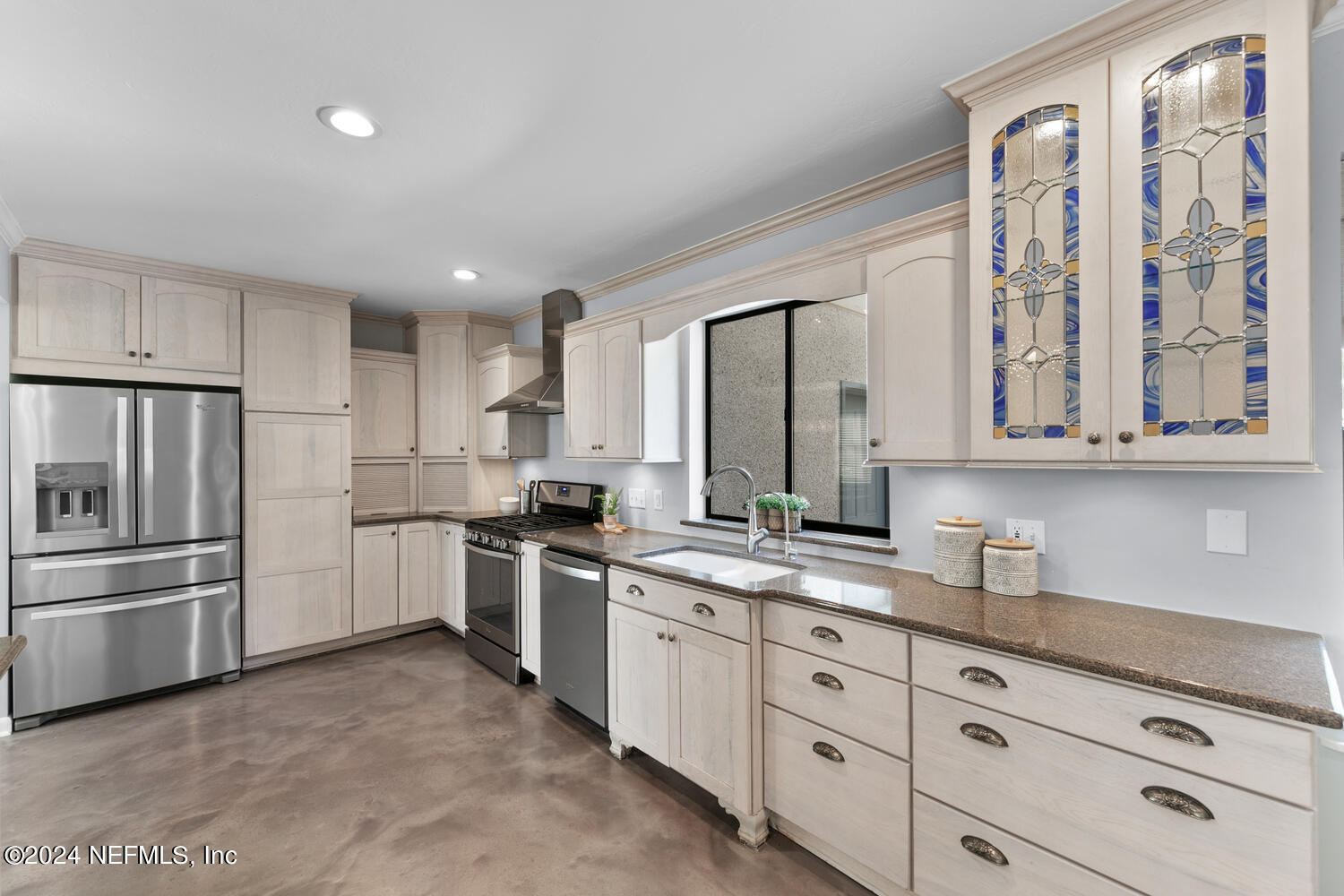 5923 SAXONY WOODS Lane