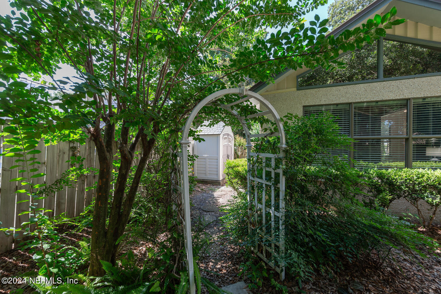 5923 SAXONY WOODS Lane