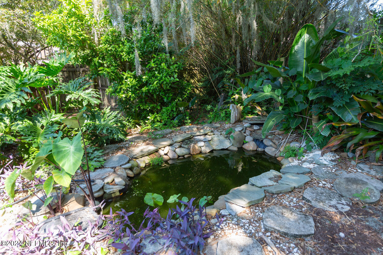 5923 SAXONY WOODS Lane