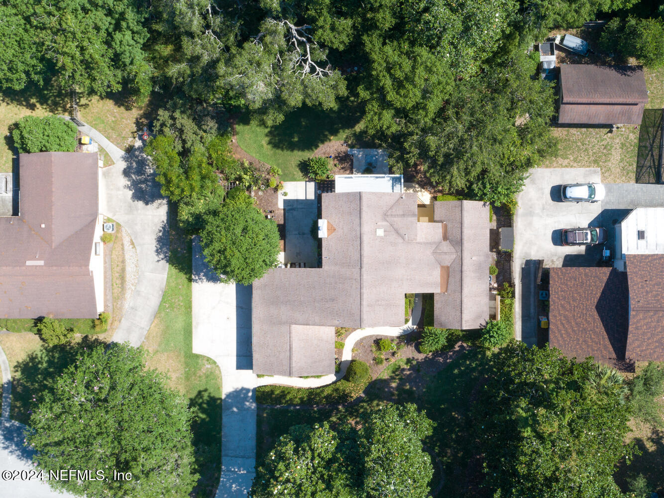 5923 SAXONY WOODS Lane