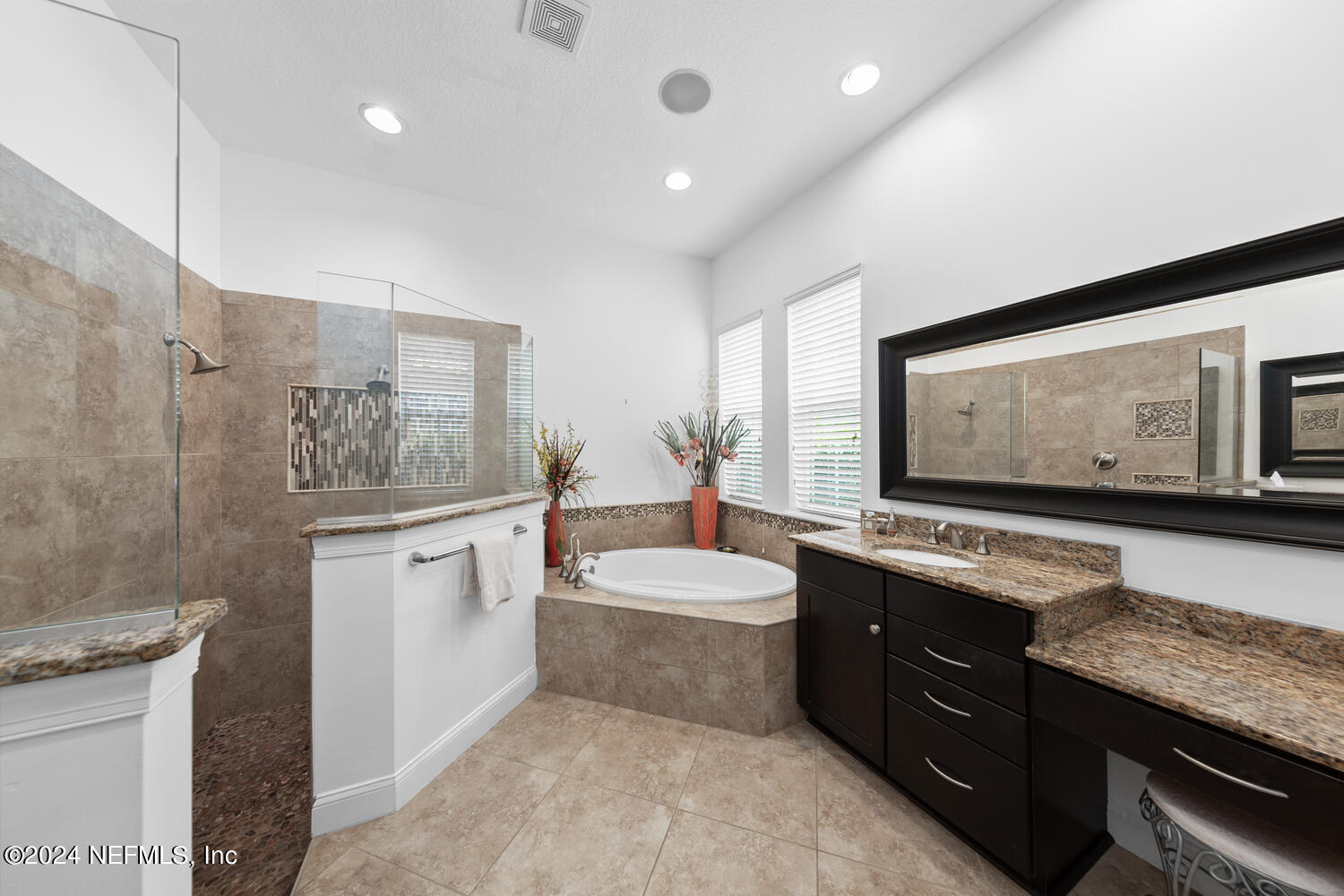 3806 VALVERDE Circle