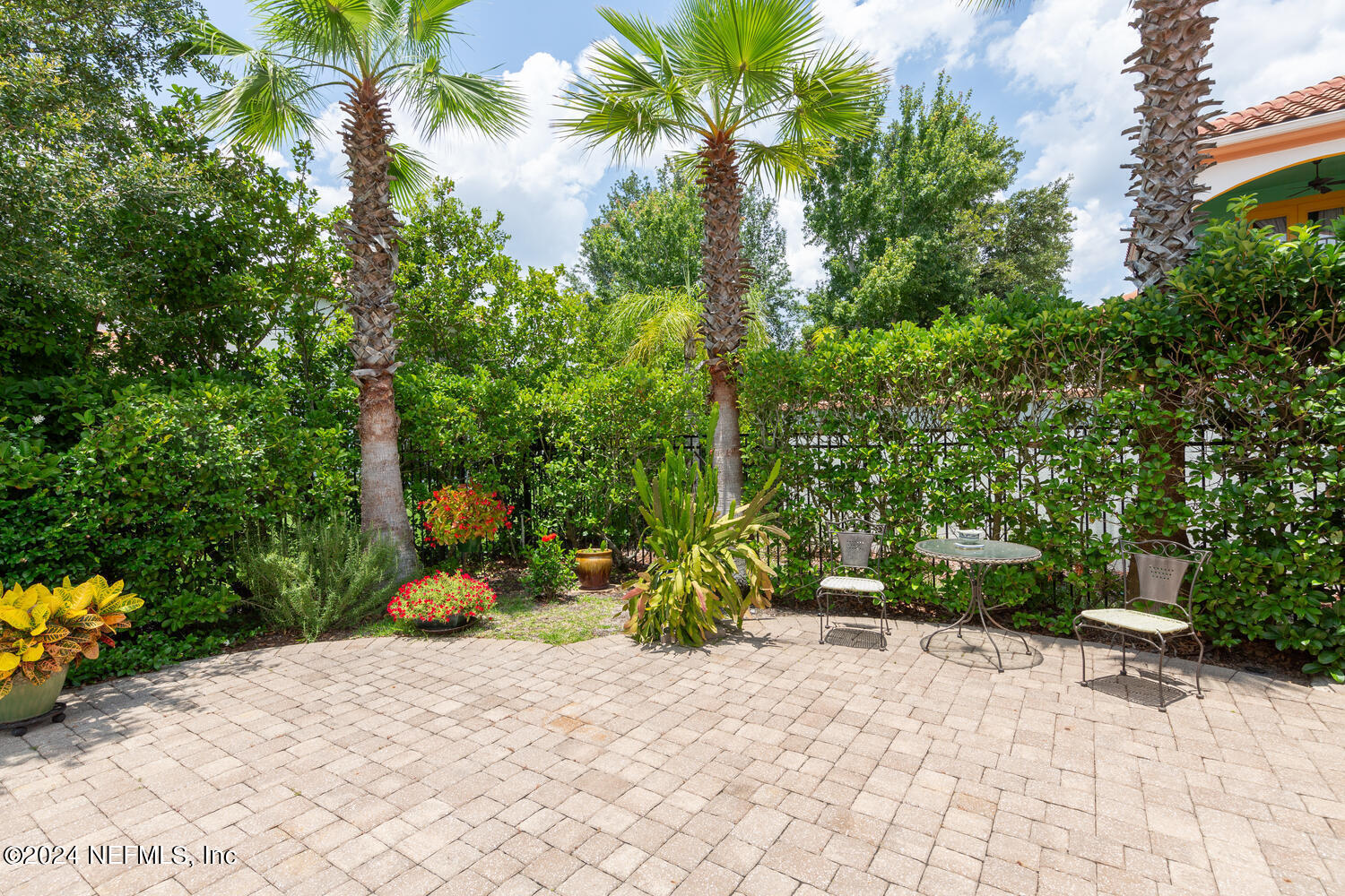 3806 VALVERDE Circle