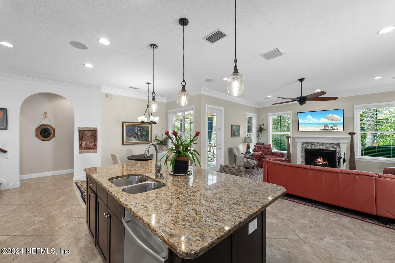 3806 VALVERDE Circle