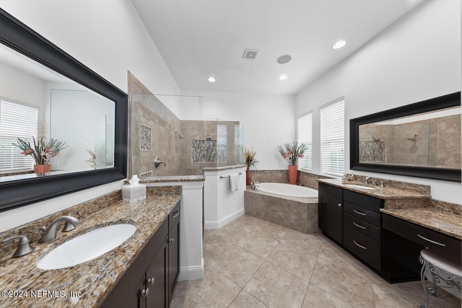 3806 VALVERDE Circle