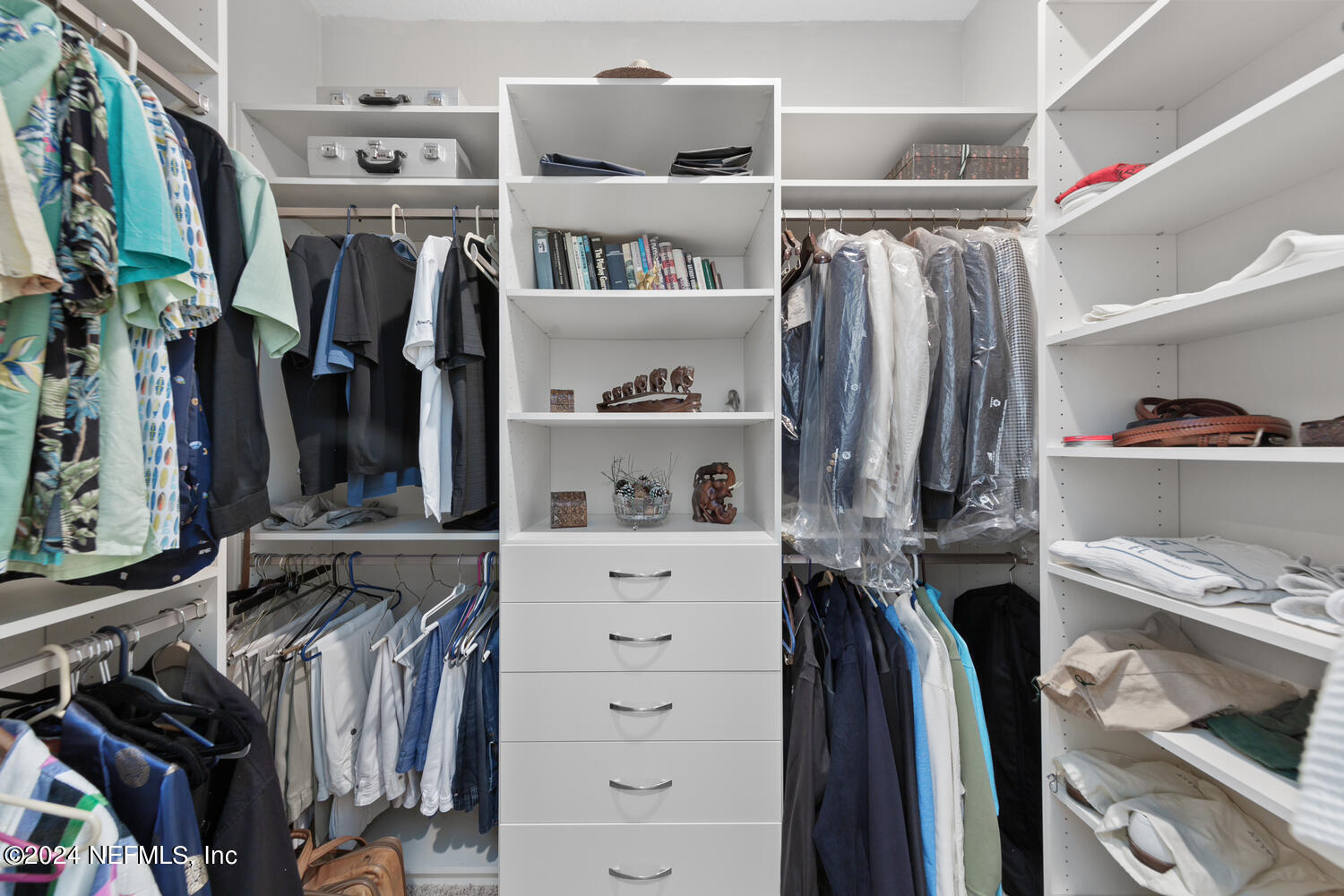 3806 VALVERDE Circle