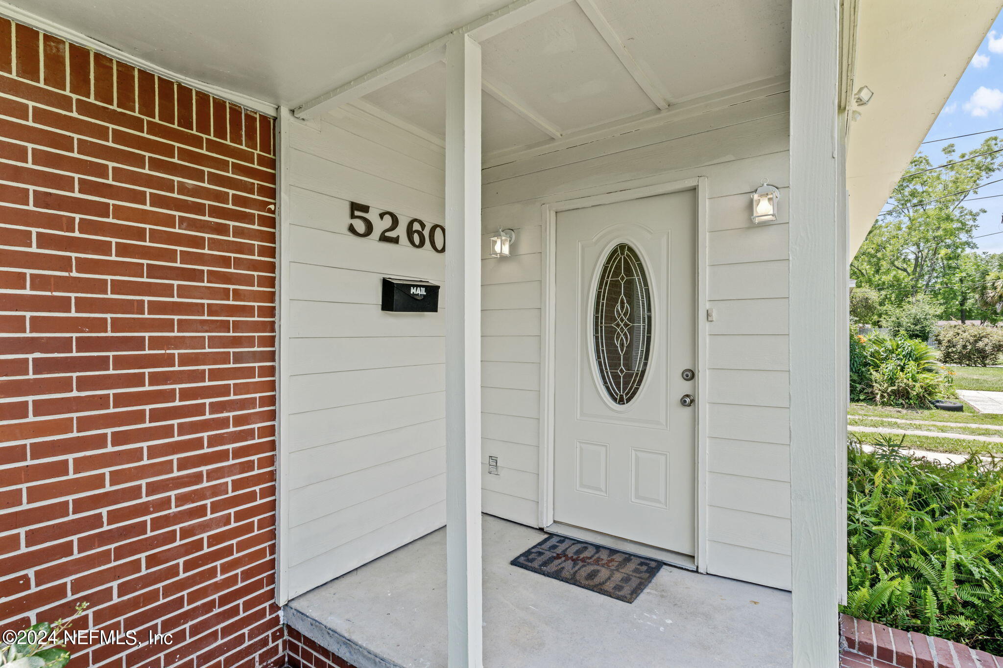 5260 HOLLYCREST Drive