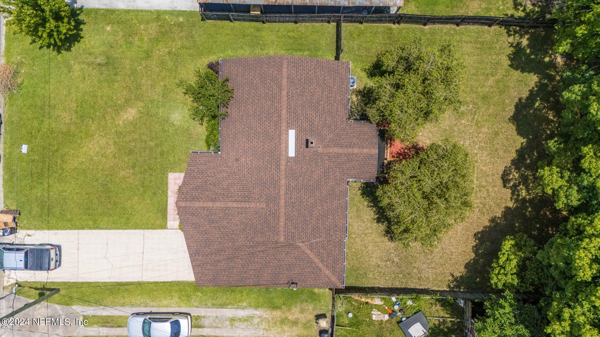 5260 HOLLYCREST Drive