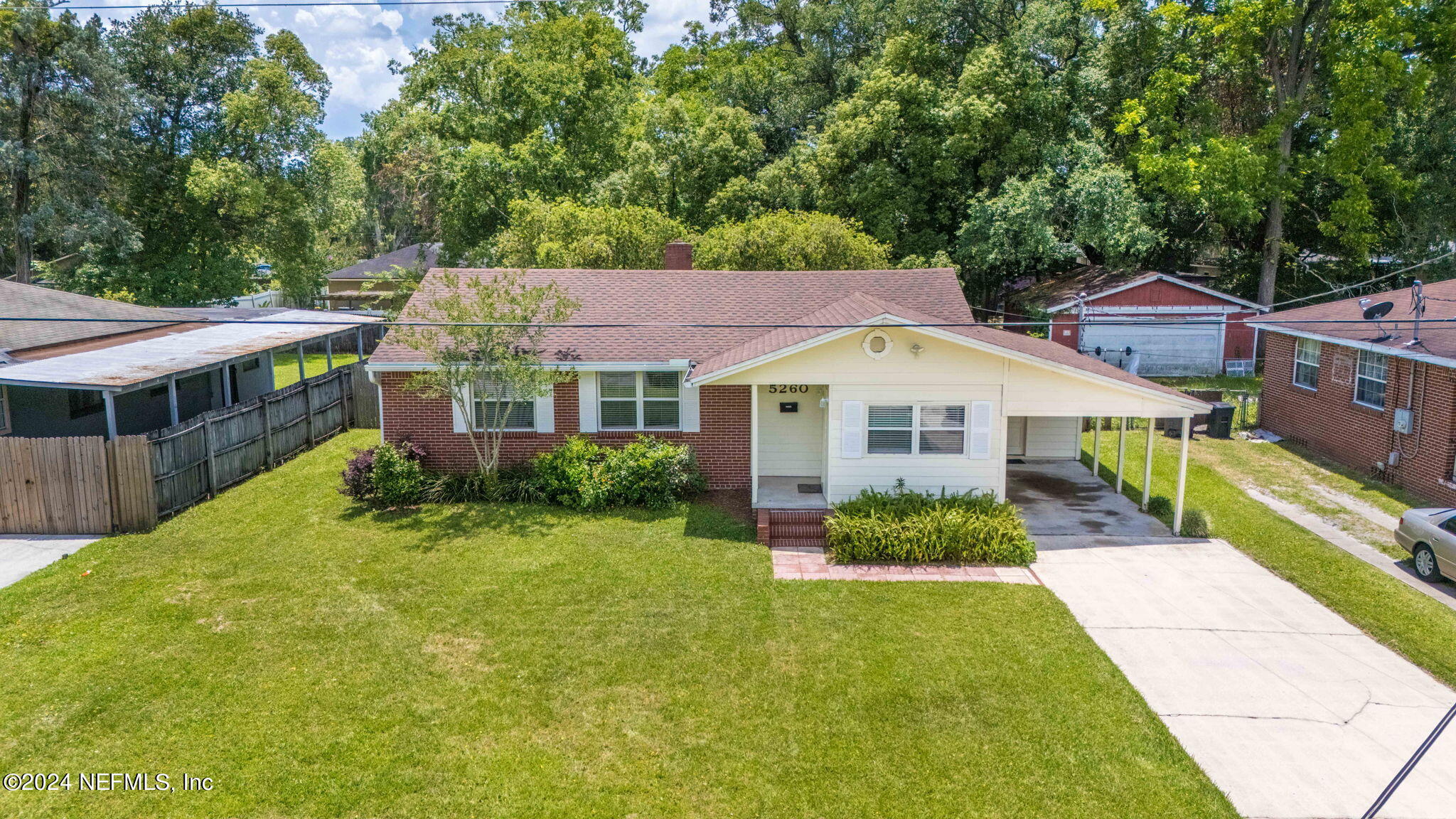 5260 HOLLYCREST Drive