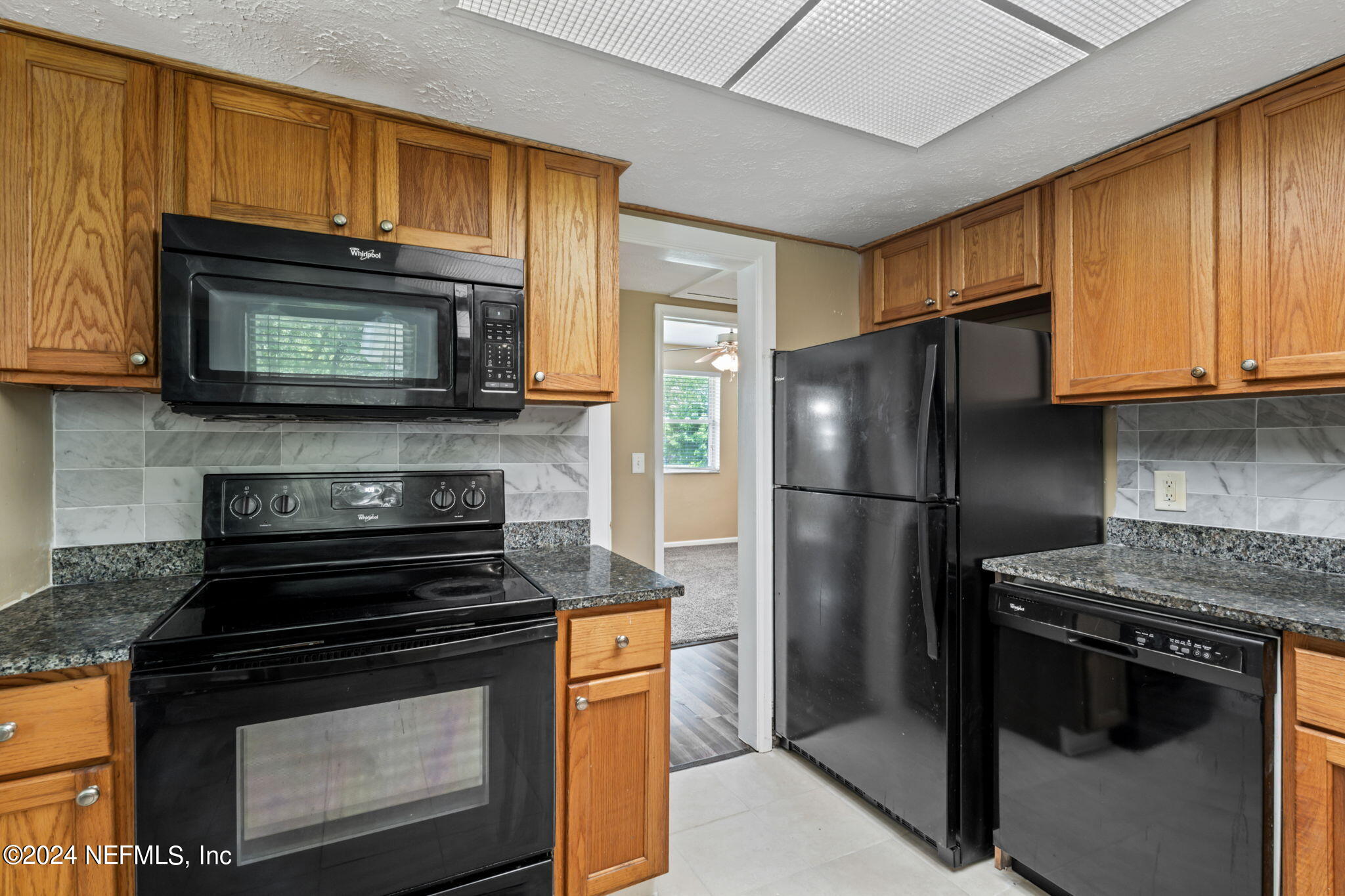 5260 HOLLYCREST Drive