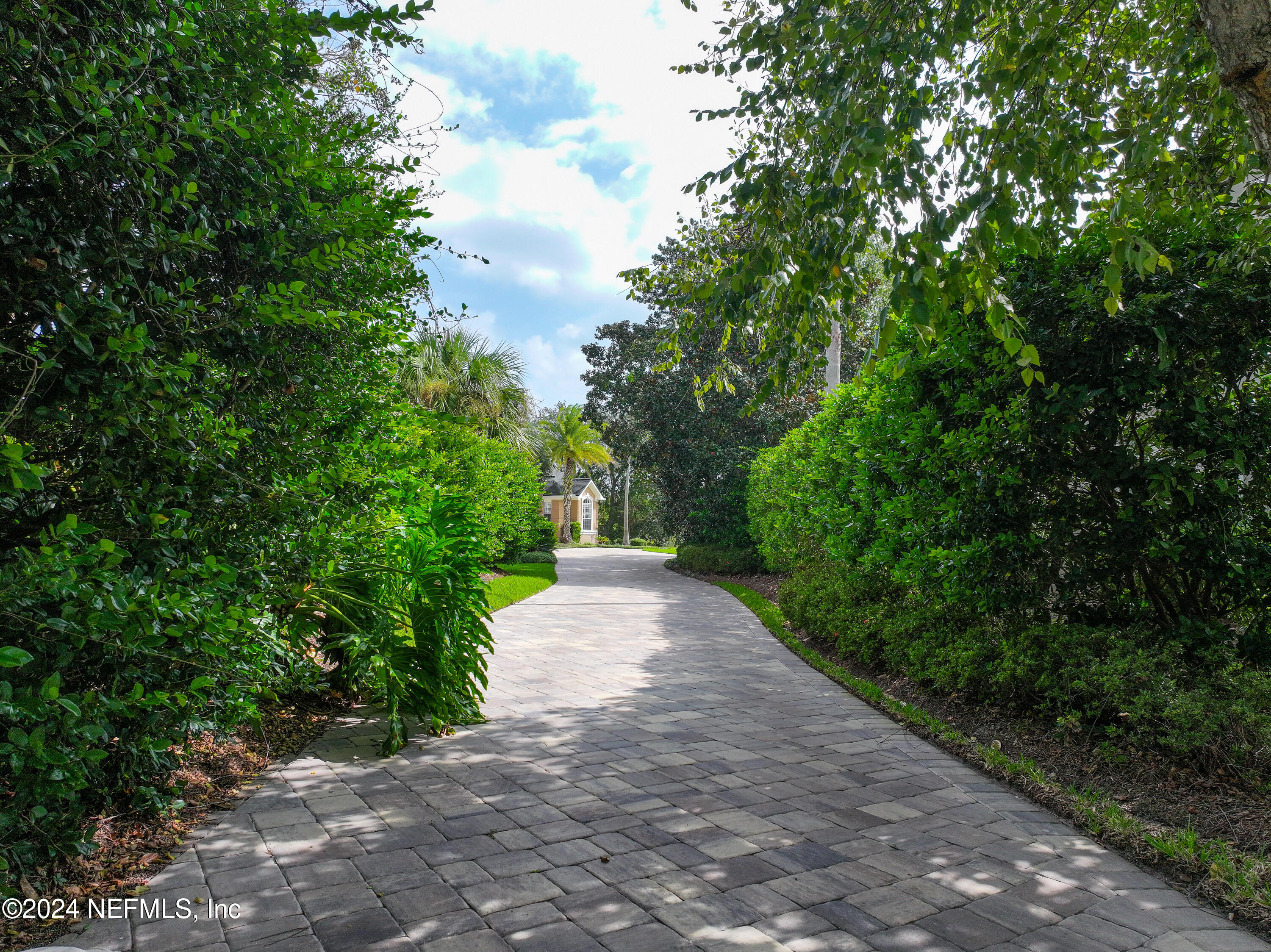 204 NORTH WIND Court