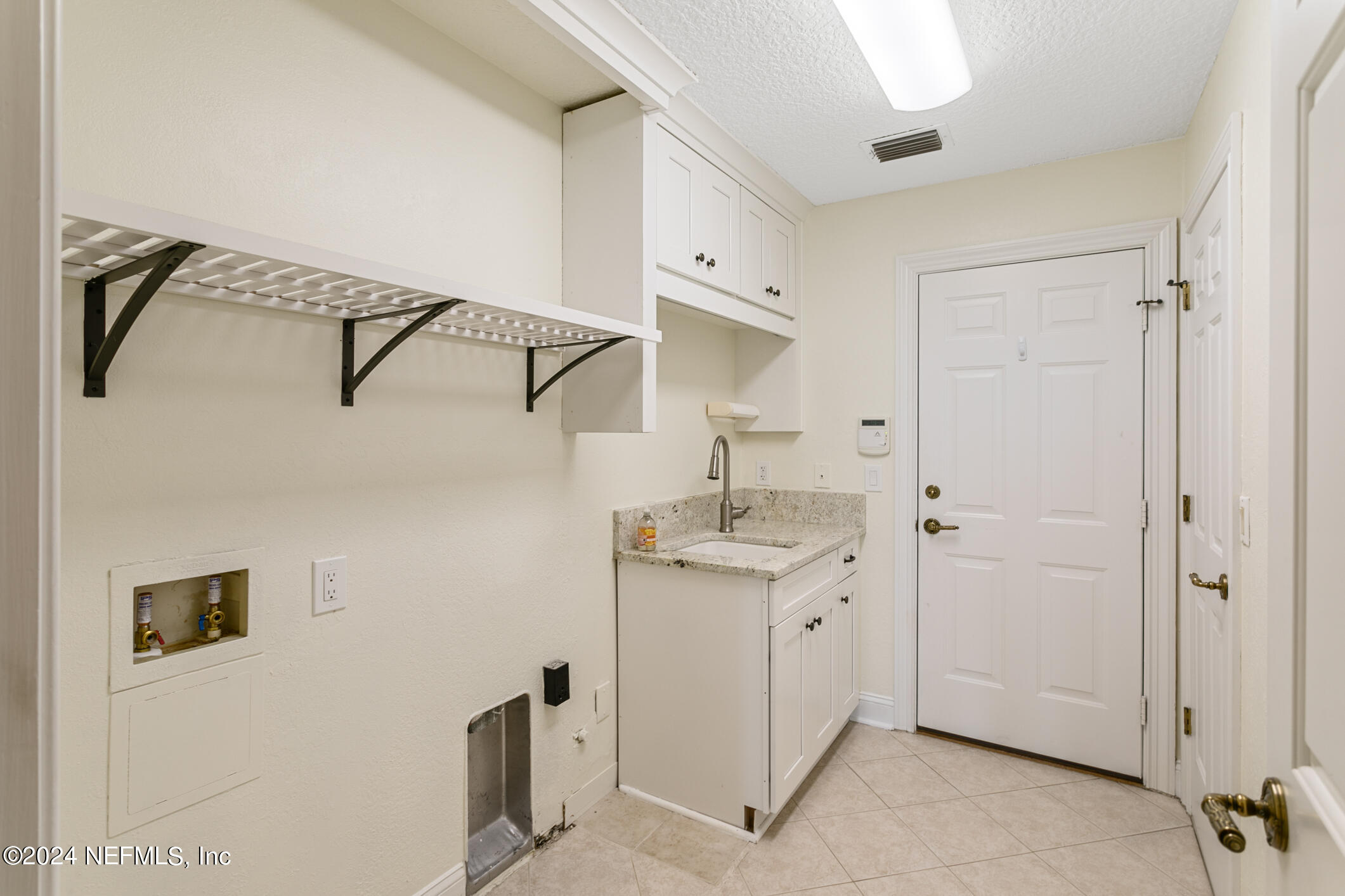 204 NORTH WIND Court